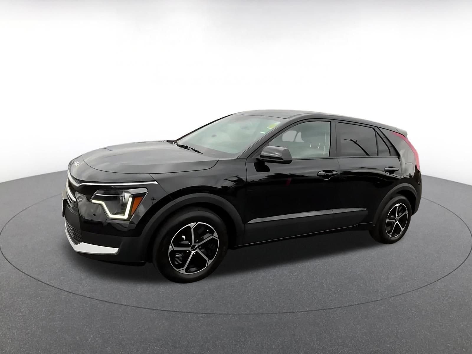 Thumbnail: 2026 Kia Niro - 8