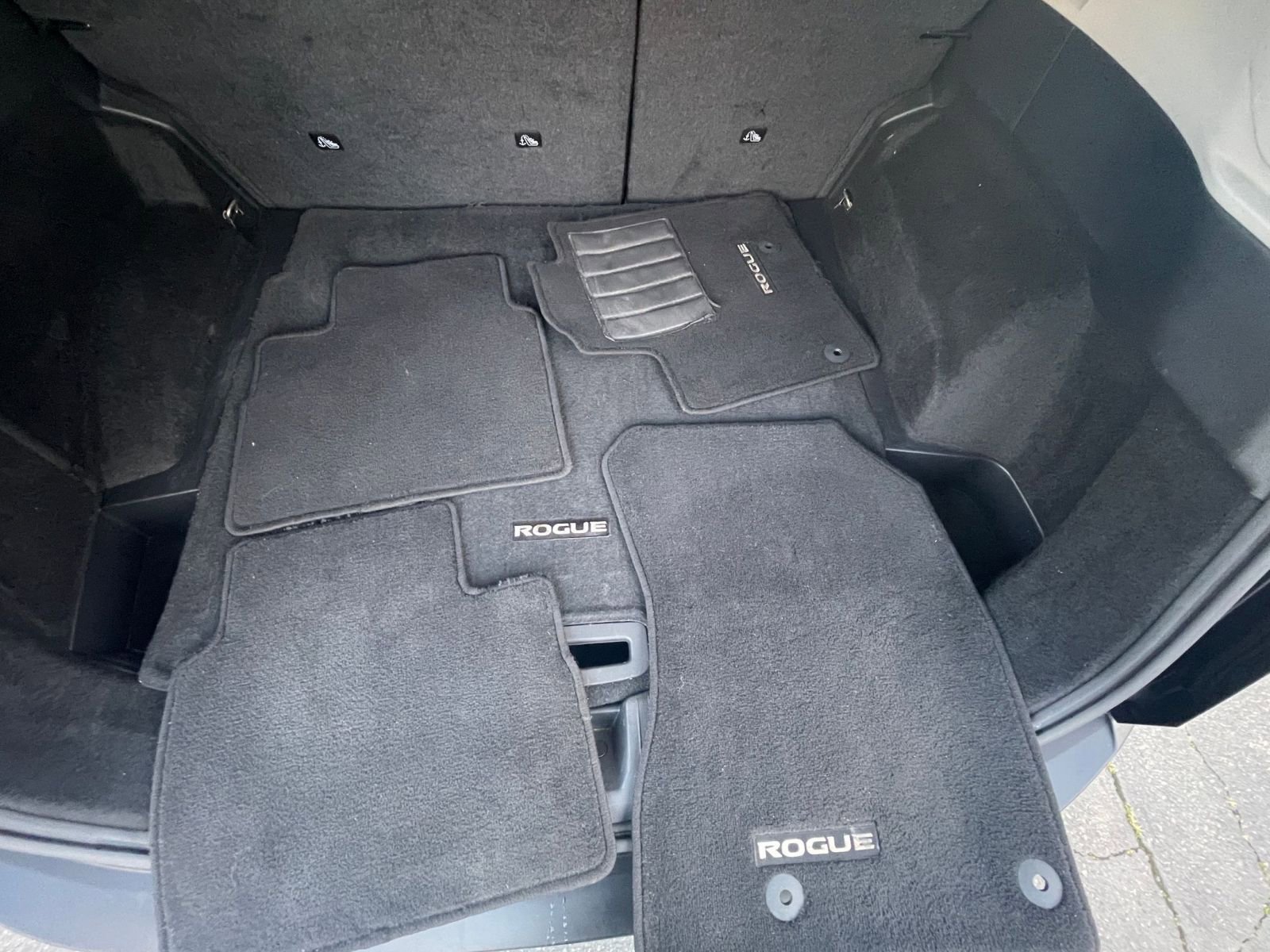 Thumbnail: 2023 Nissan Rogue - 18