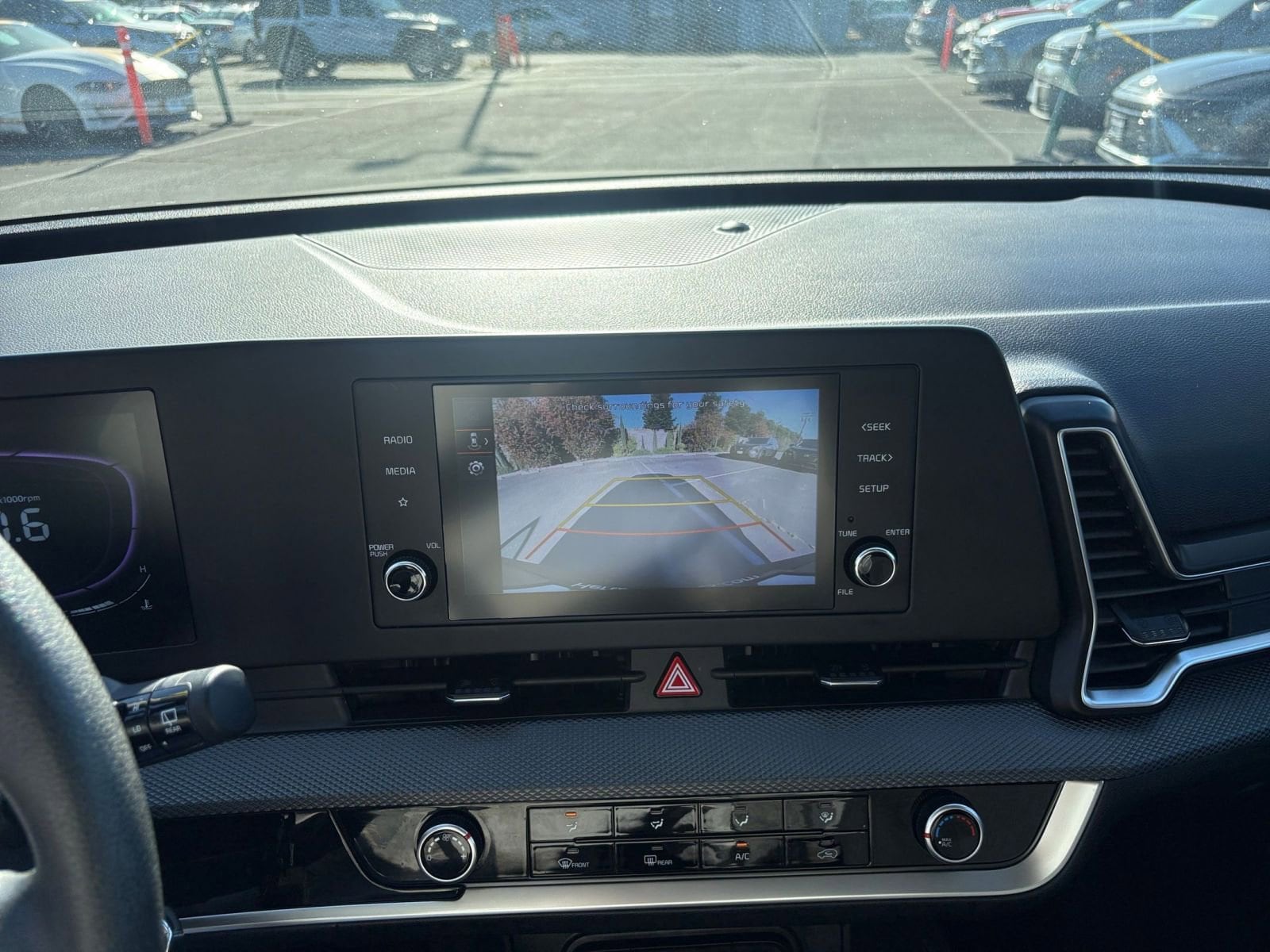 Thumbnail: 2025 Kia Sportage - 23