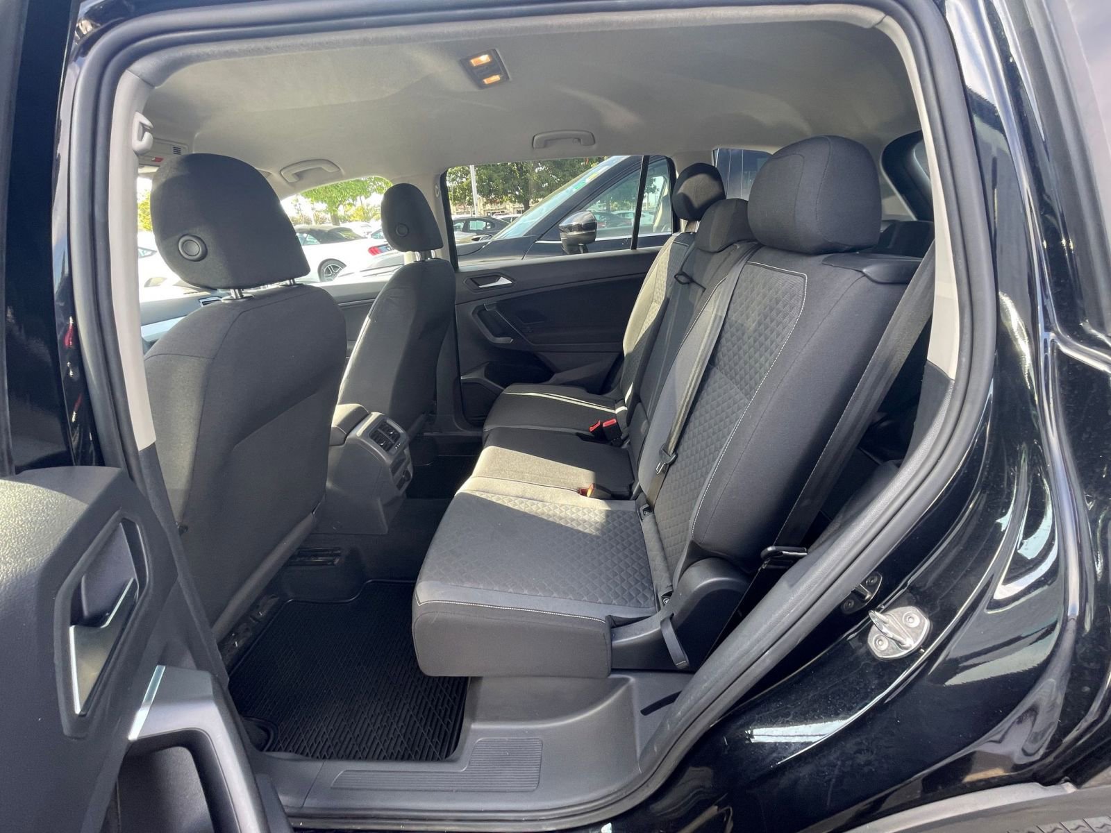 Thumbnail: 2021 Volkswagen Tiguan - 24