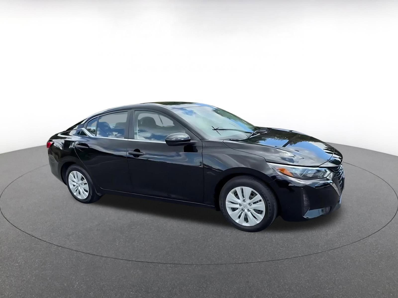 Thumbnail: 2025 Nissan Sentra - 2