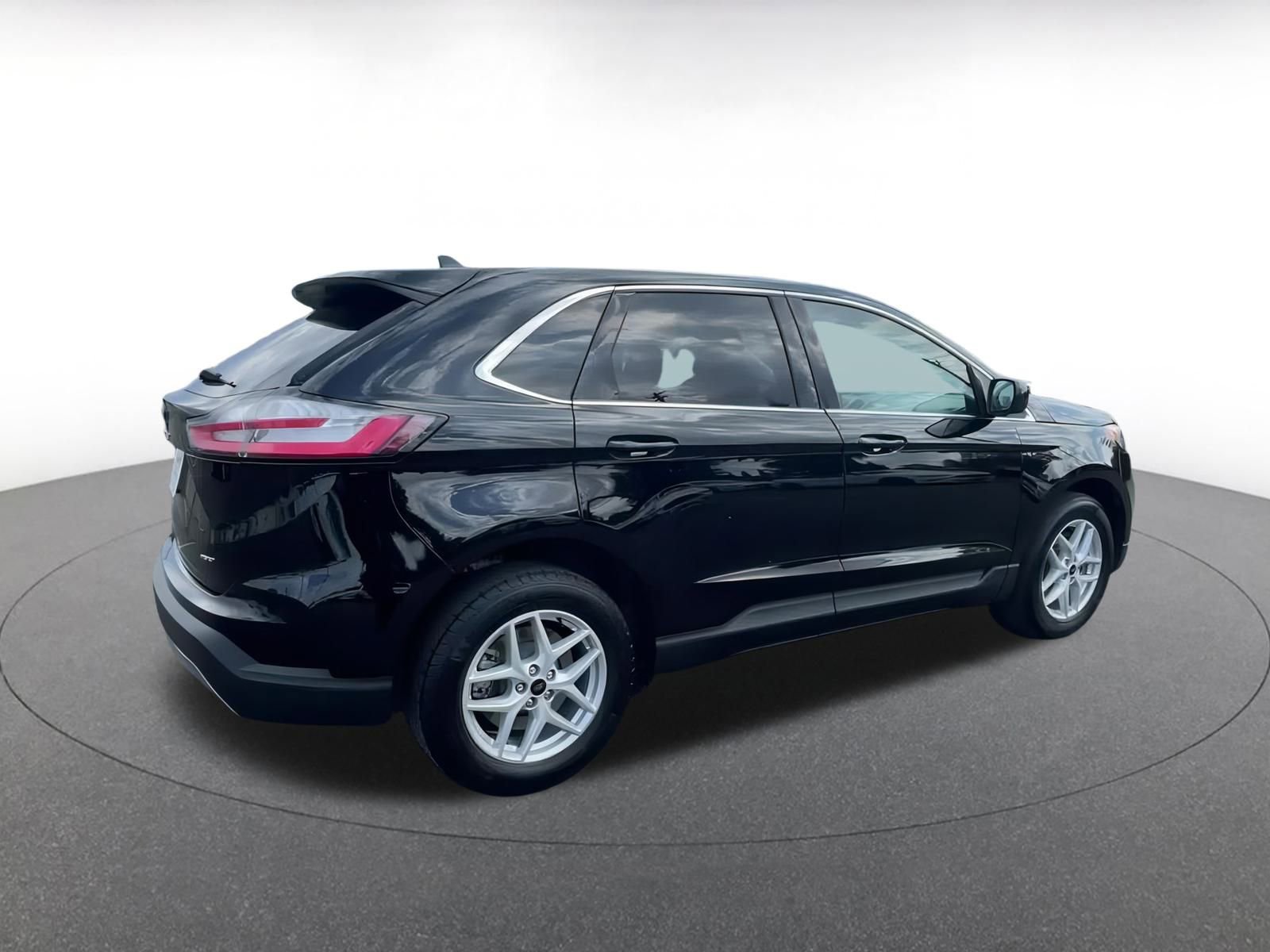 Thumbnail: 2024 Ford Edge - 15