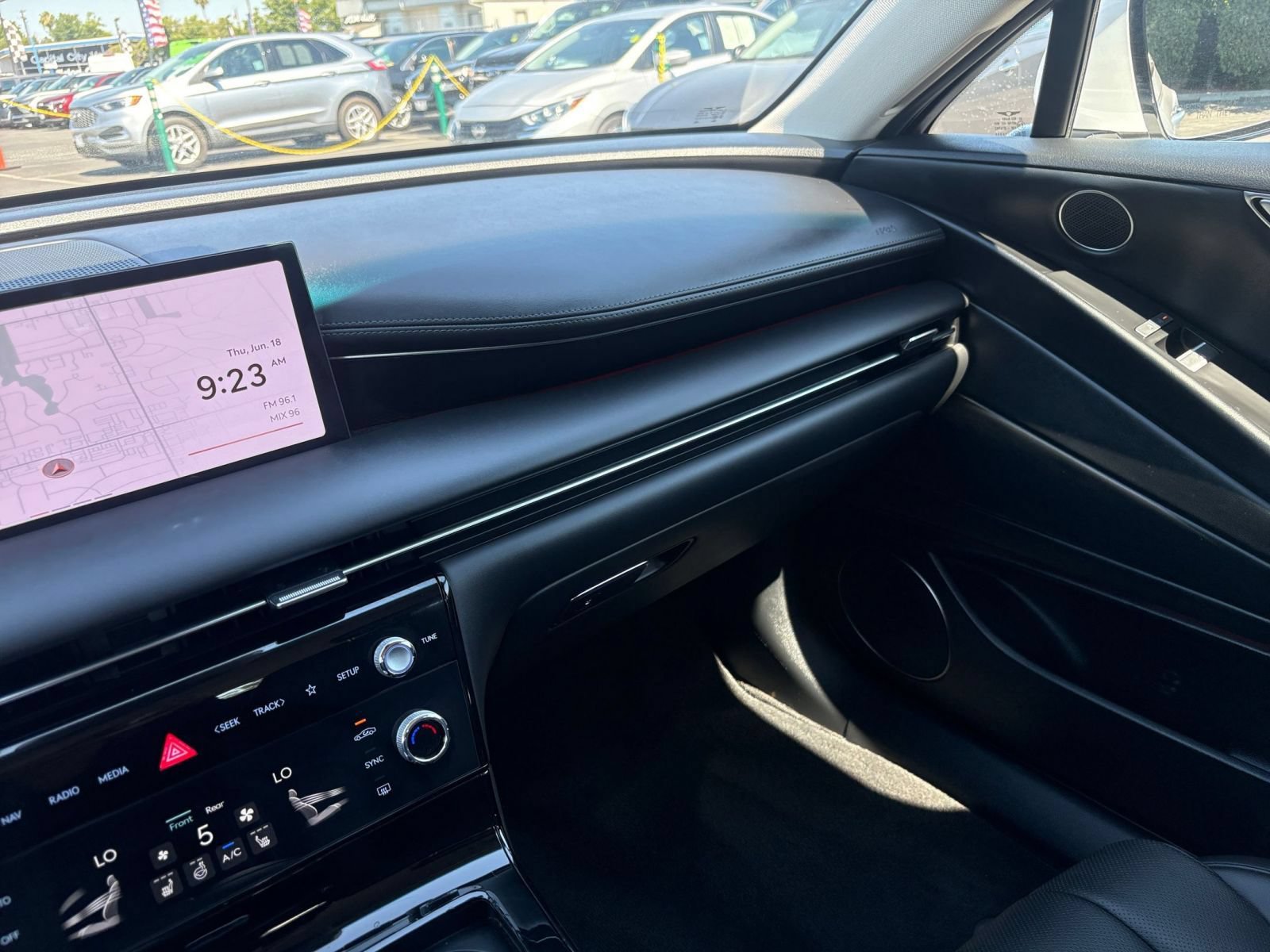 Thumbnail: 2026 Genesis G80 - 32