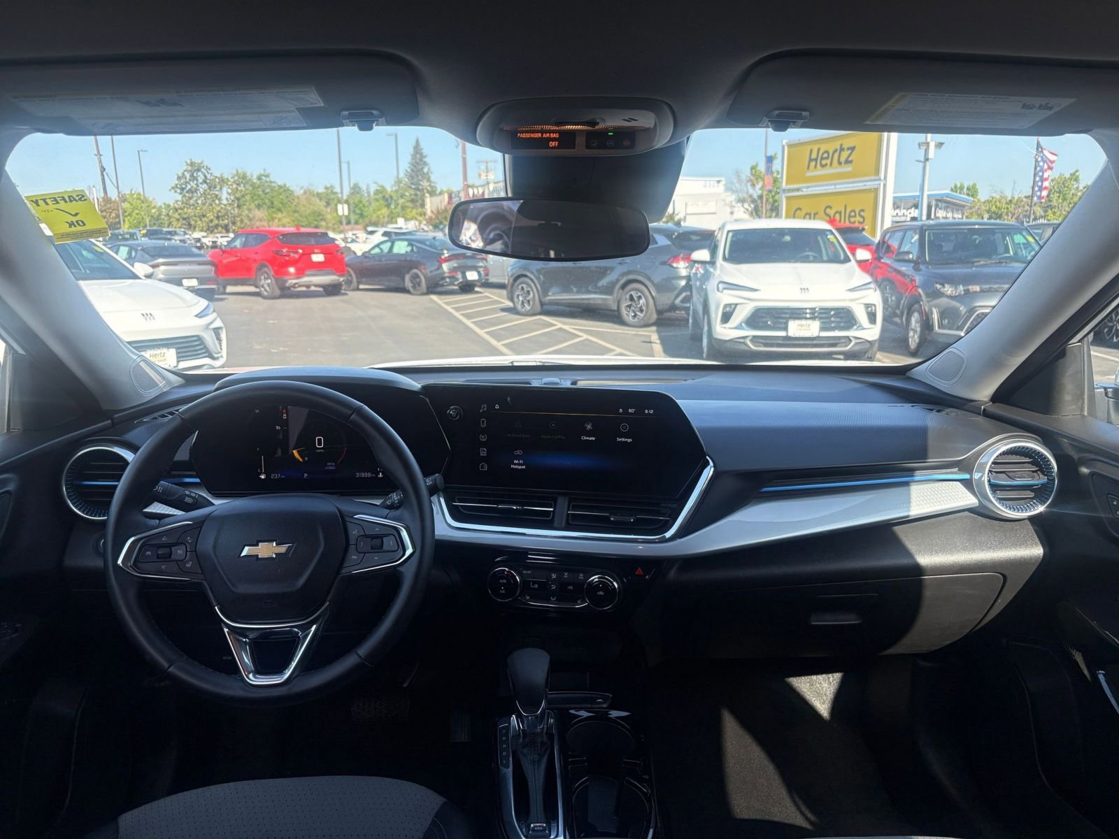 Thumbnail: 2025 Chevrolet Trax - 32