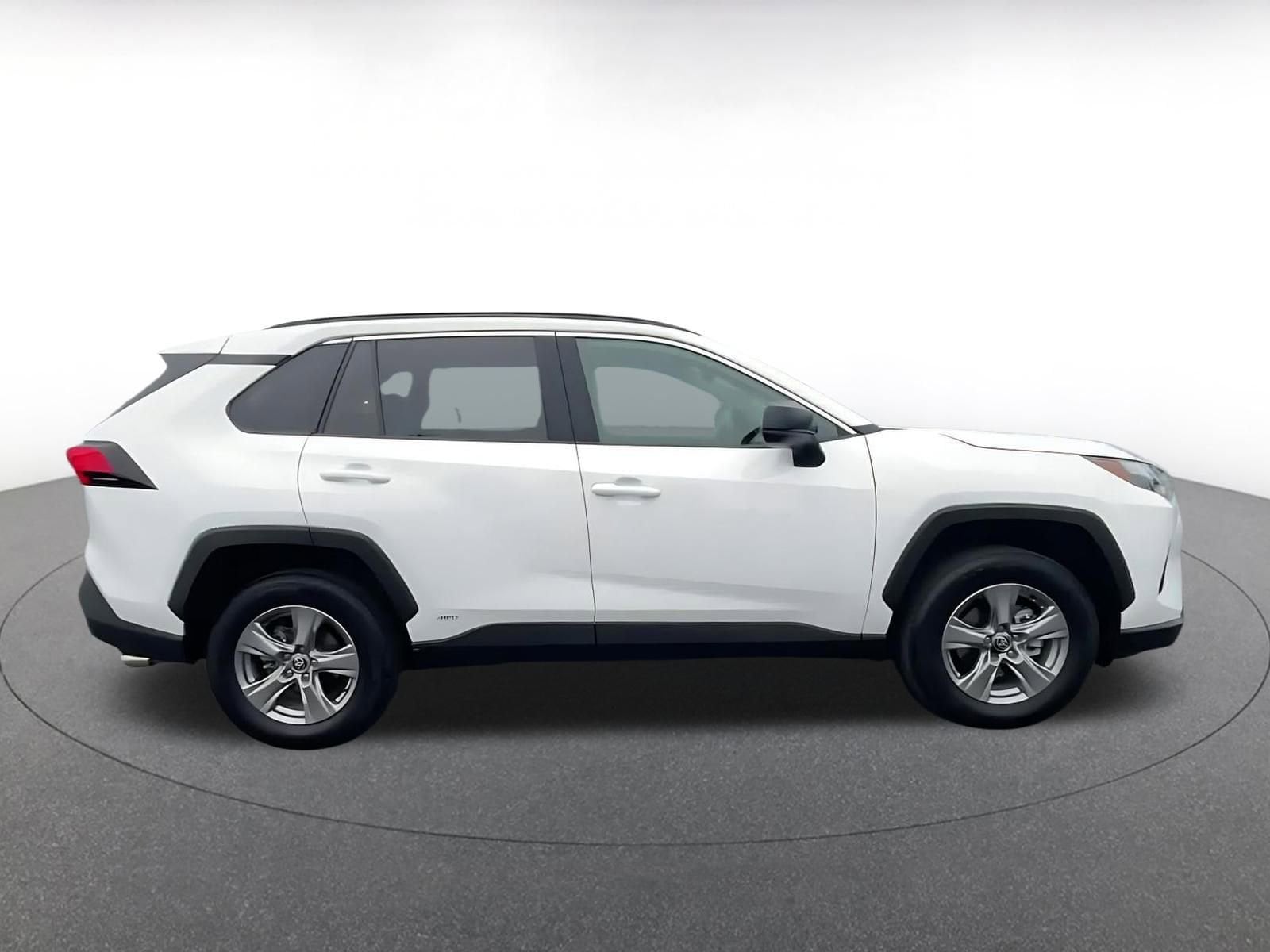 Thumbnail: 2025 Toyota RAV4 - 16