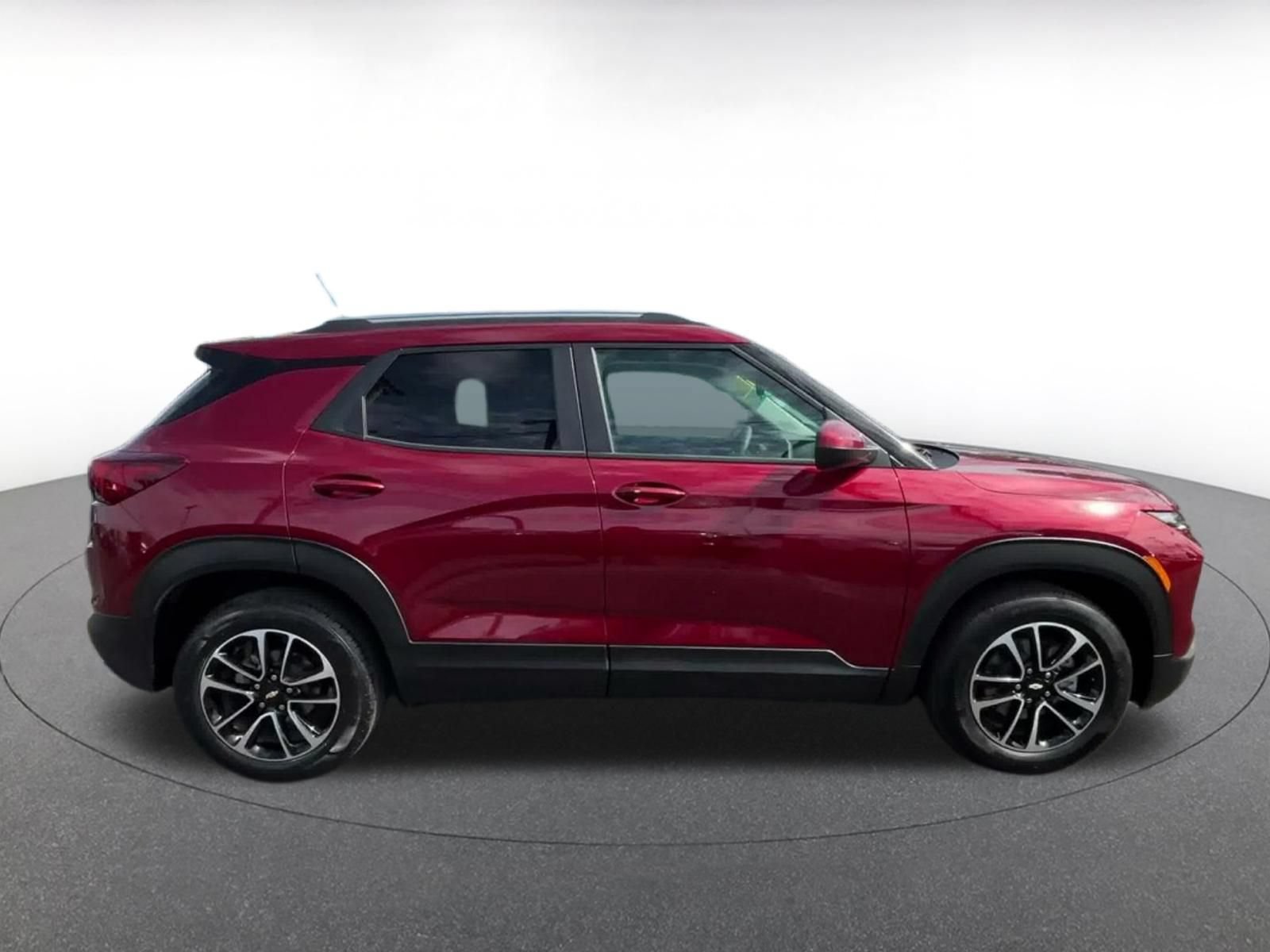 Thumbnail: 2025 Chevrolet TrailBlazer - 16