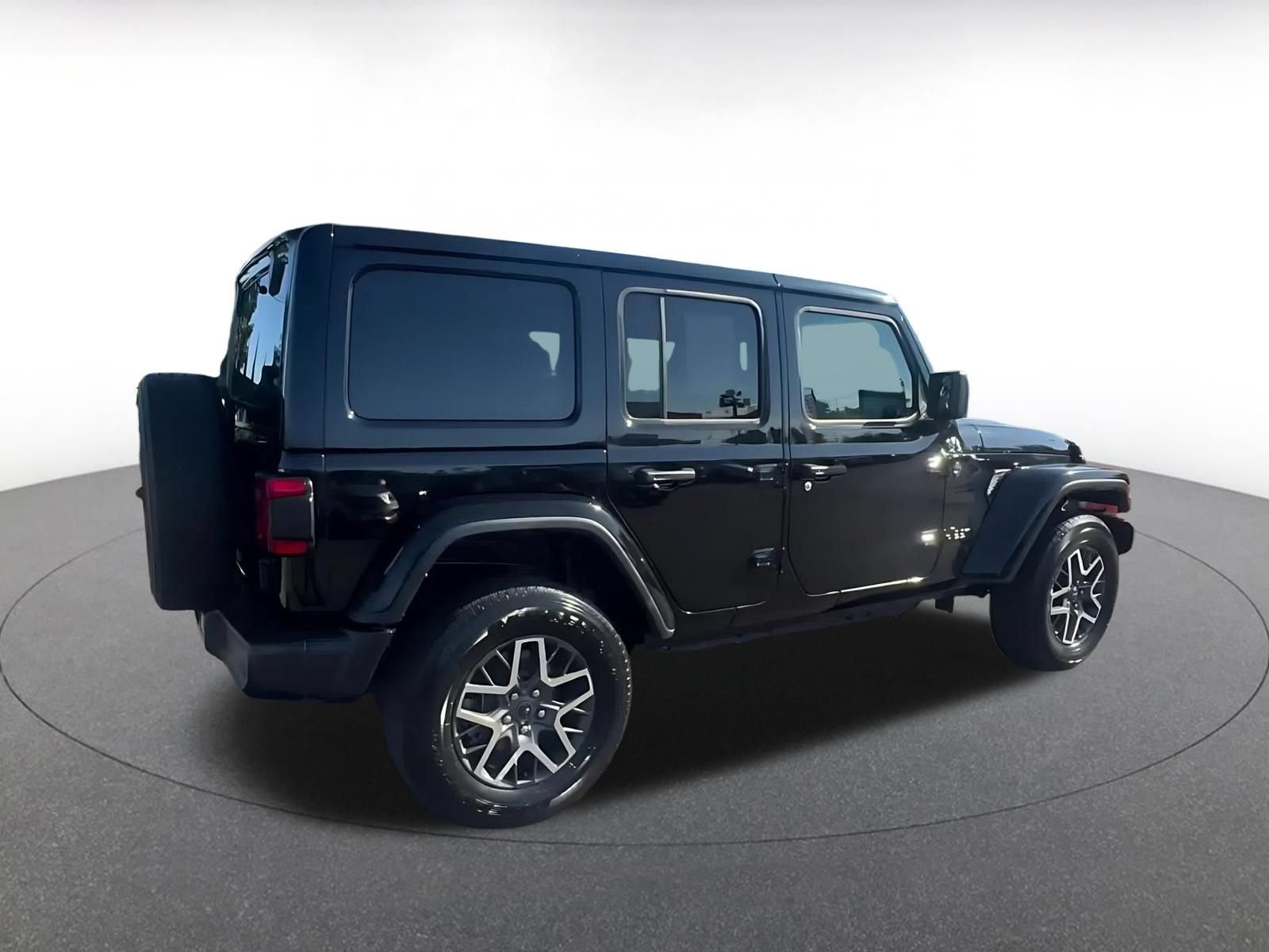 Thumbnail: 2025 Jeep Wrangler - 15