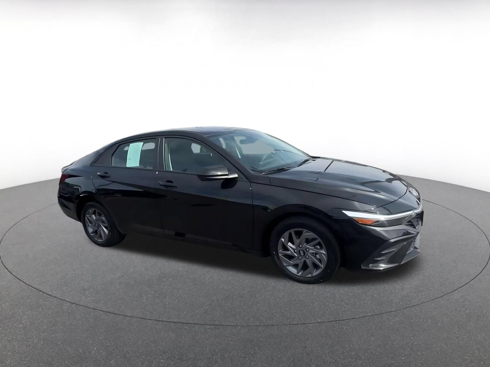 Thumbnail: 2026 Hyundai Elantra - 2