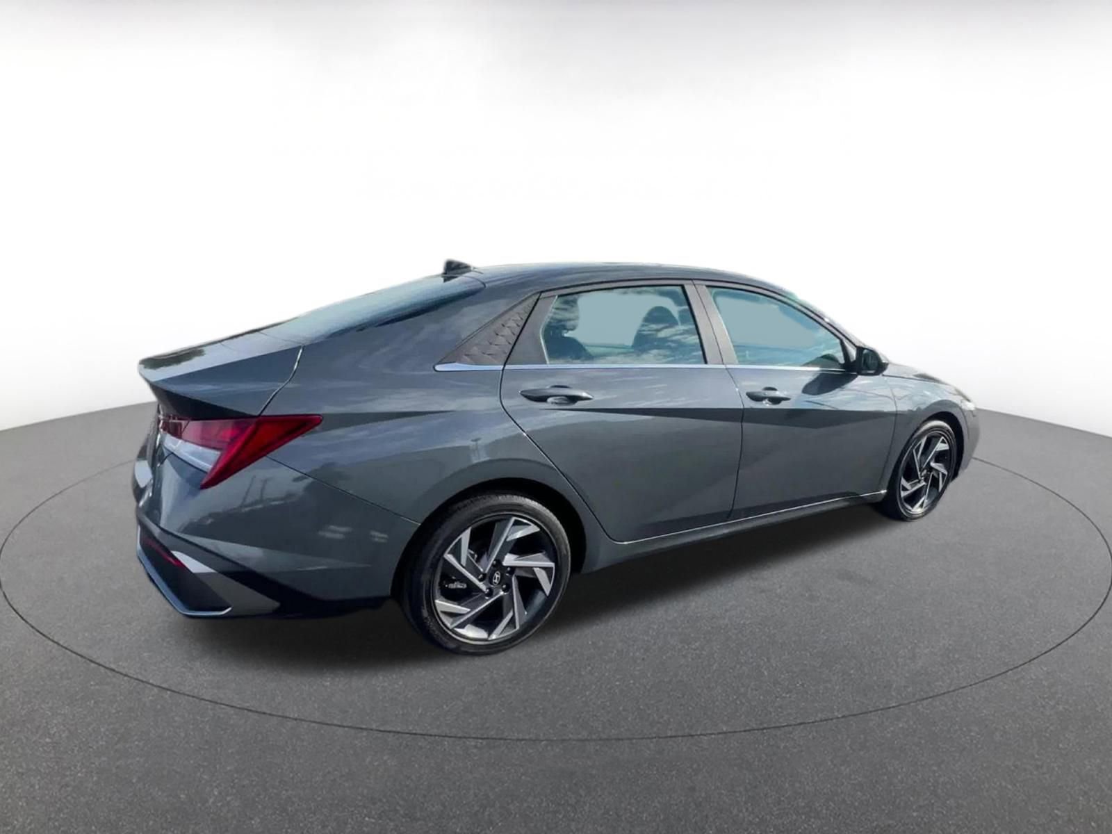 Thumbnail: 2025 Hyundai Elantra - 14