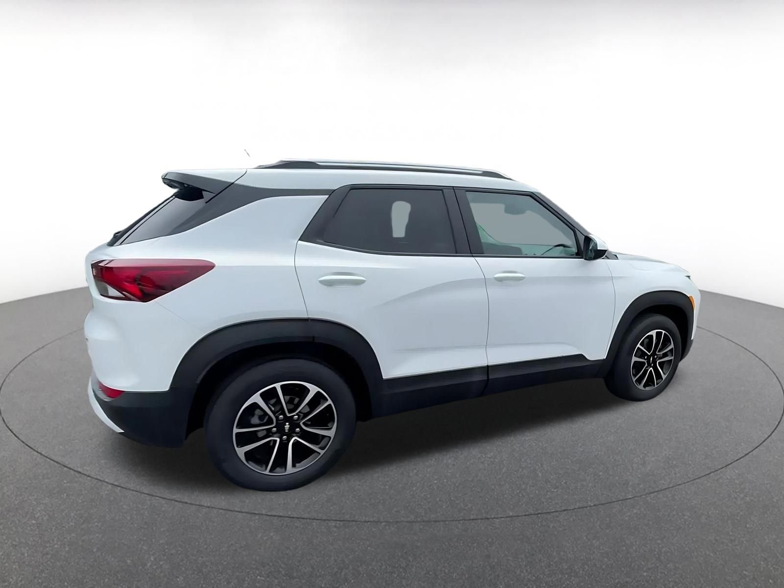 Thumbnail: 2025 Chevrolet TrailBlazer - 15