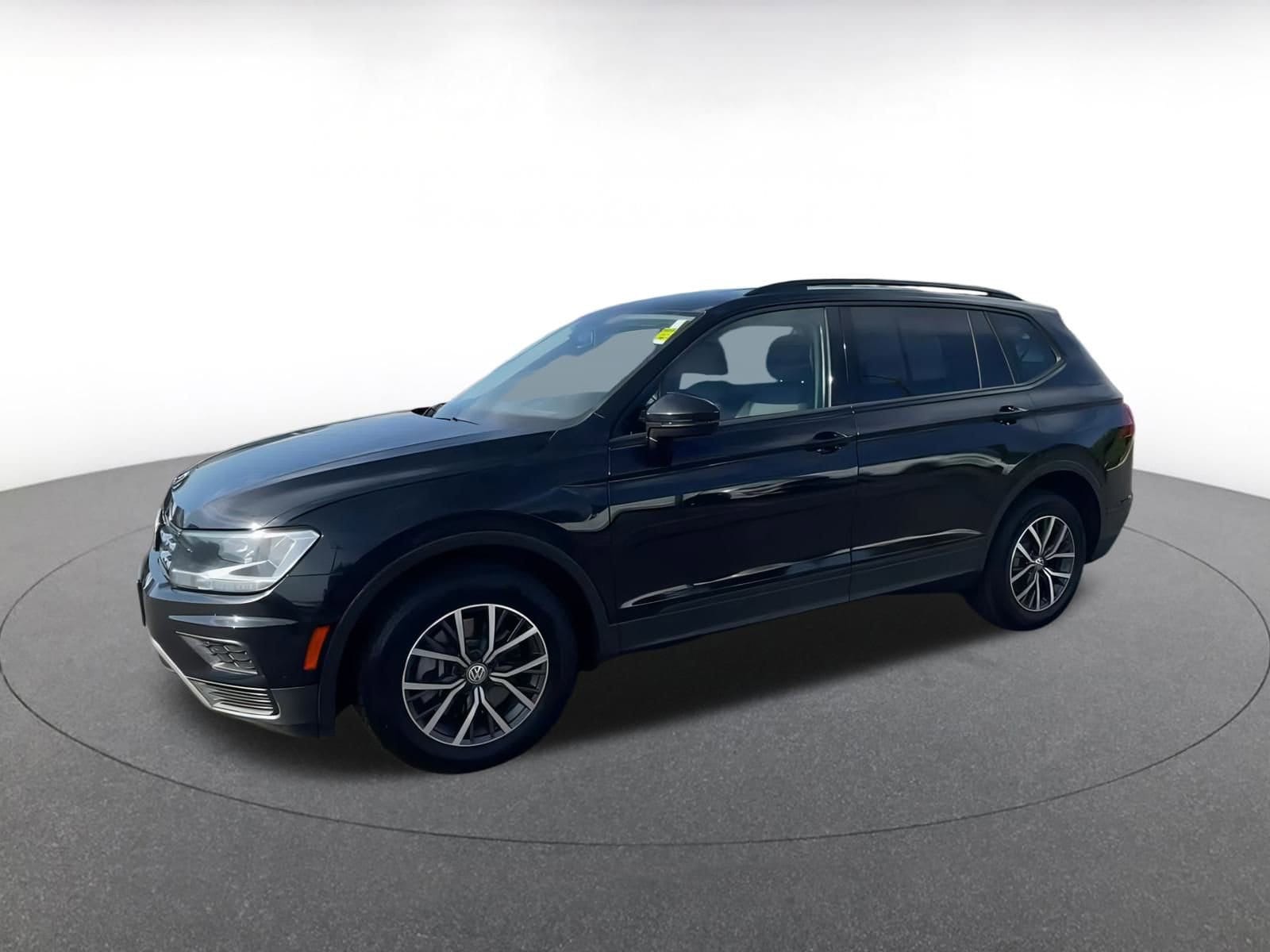 Thumbnail: 2021 Volkswagen Tiguan - 8