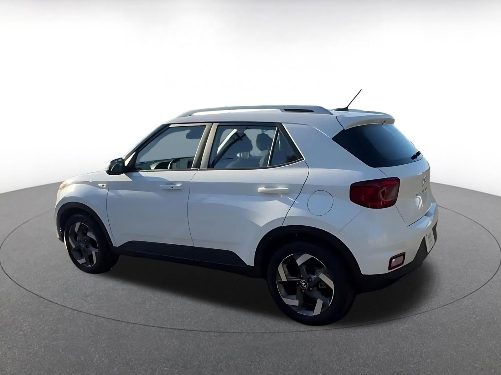 Thumbnail: 2025 Hyundai Venue - 10