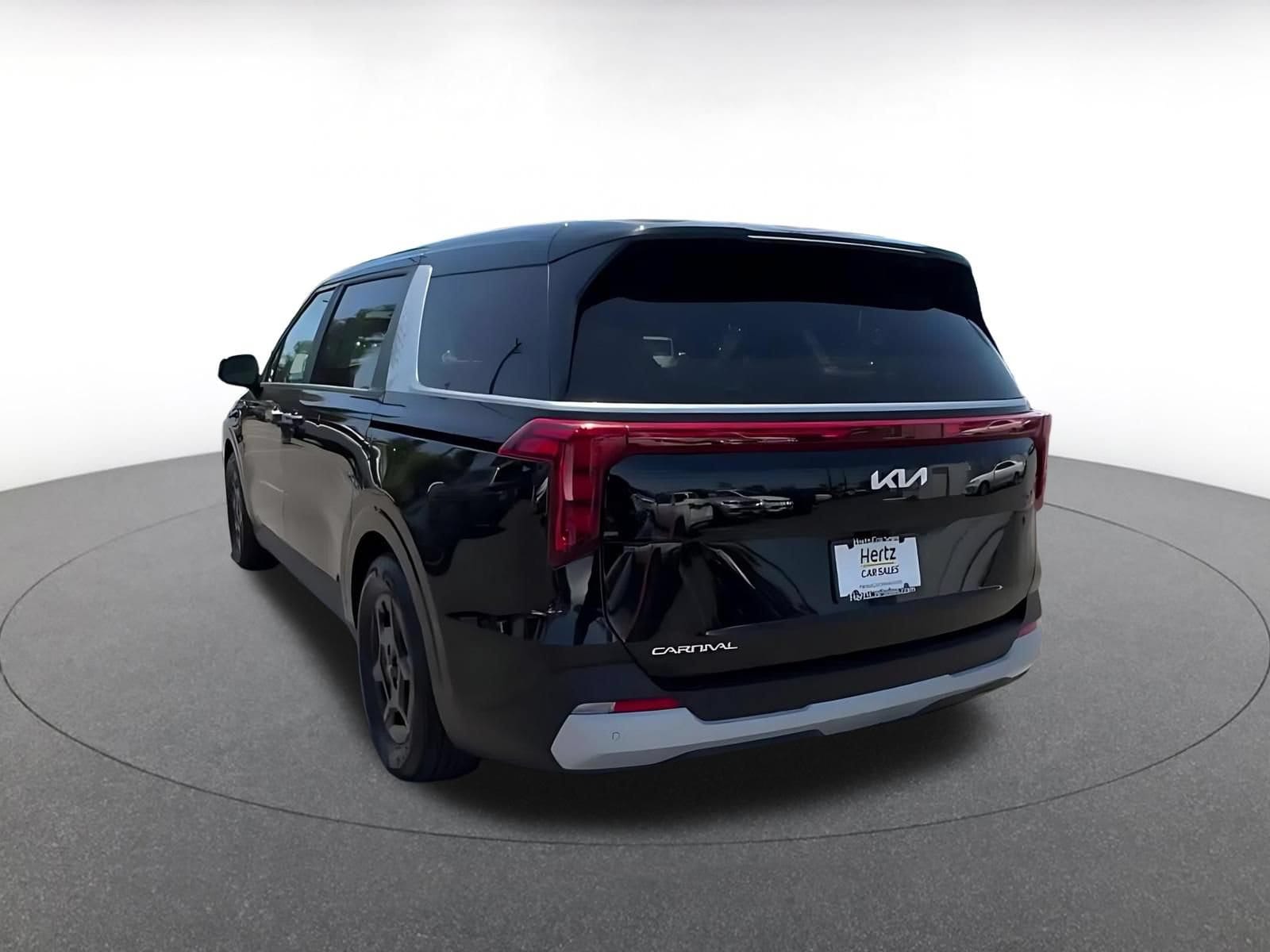 Thumbnail: 2026 Kia Carnival - 11