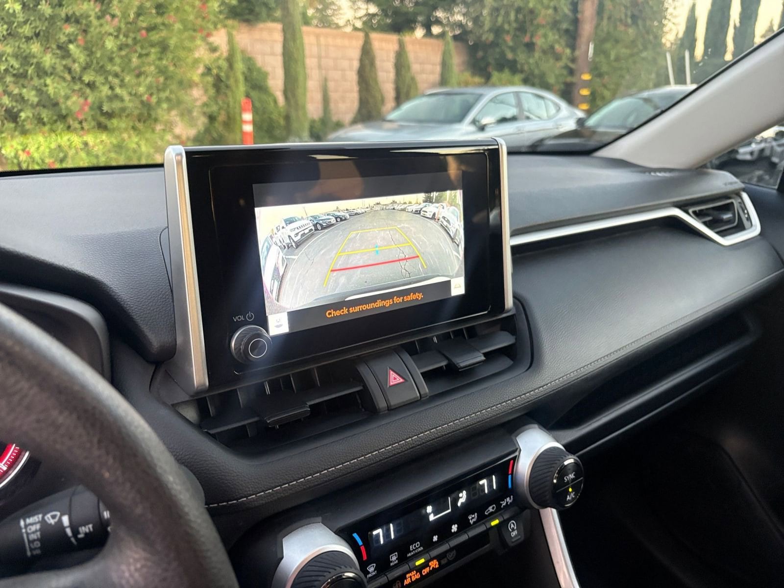 Thumbnail: 2025 Toyota RAV4 - 17