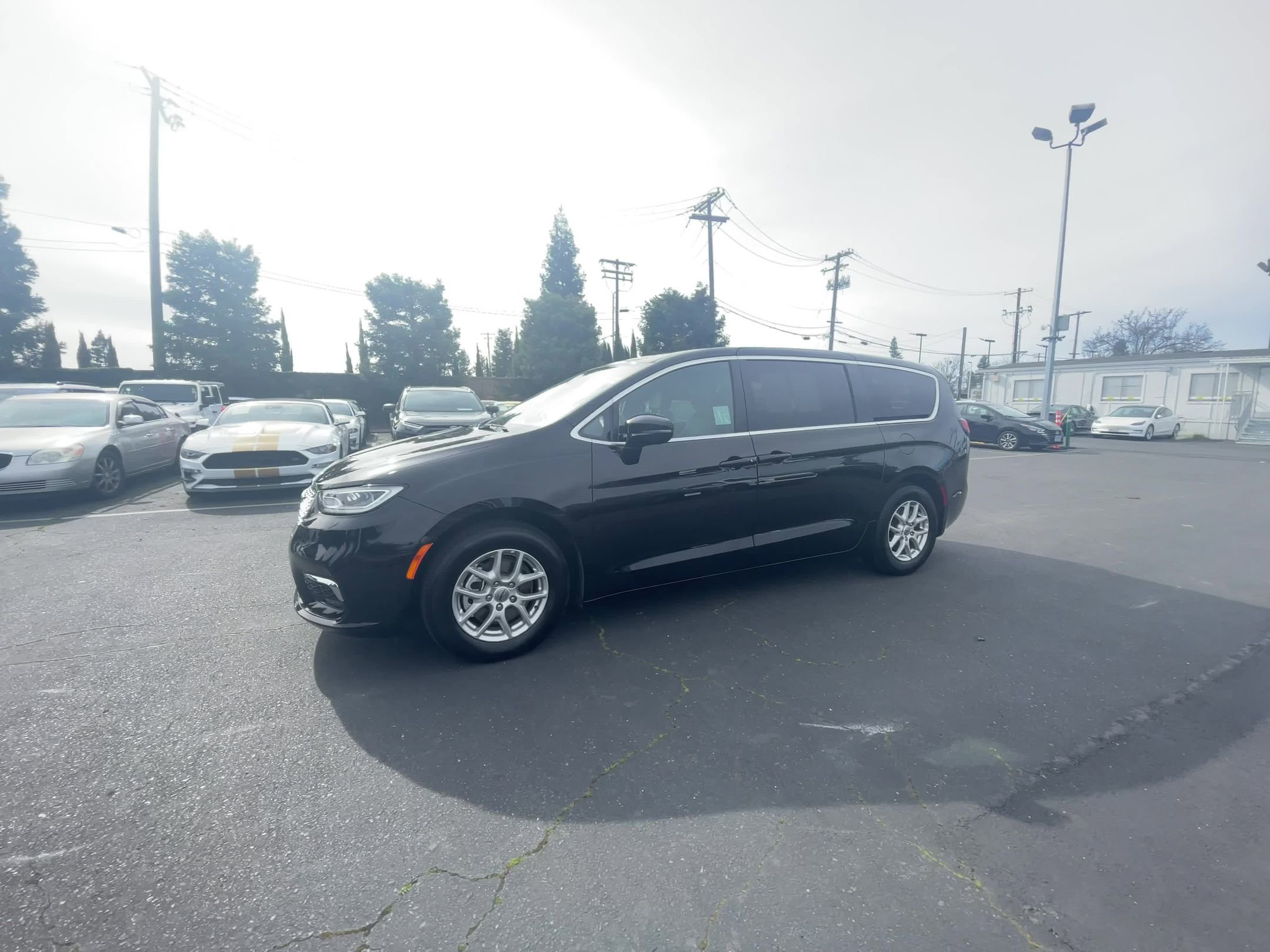 Thumbnail: 2025 Chrysler Pacifica - 11