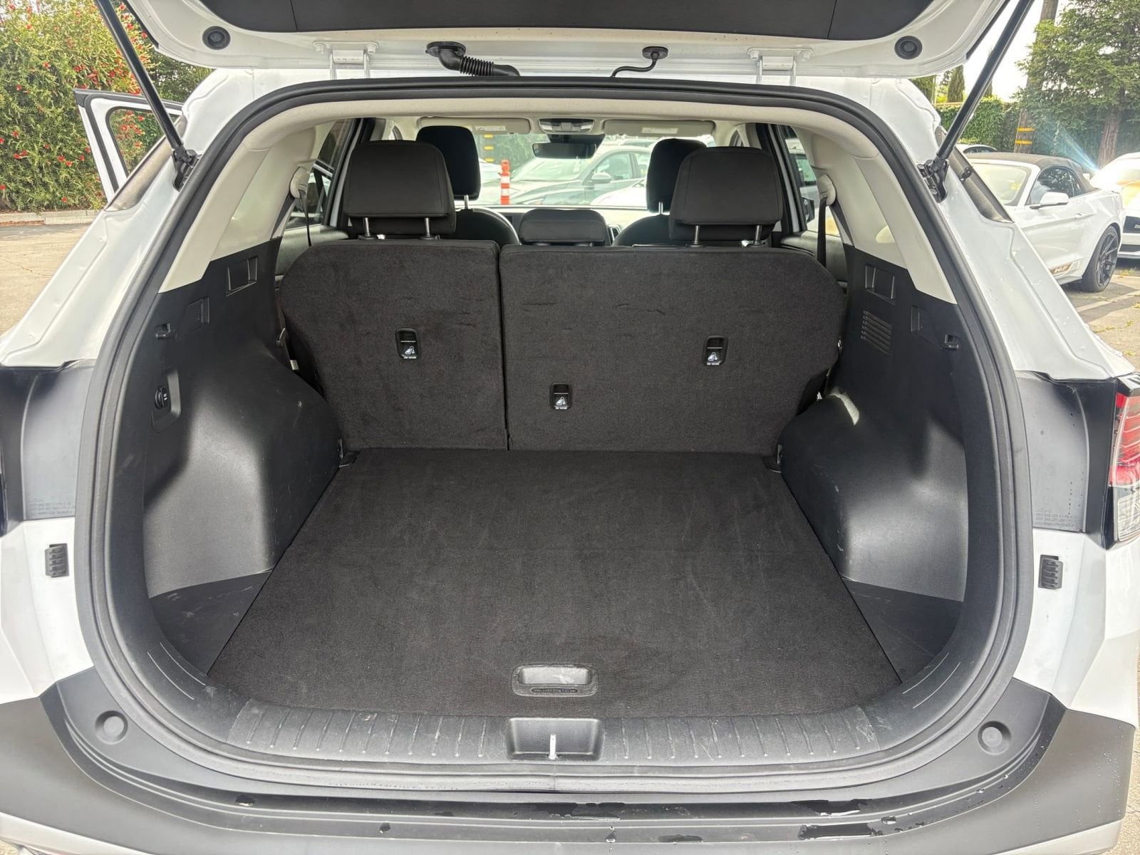 Thumbnail: 2025 Kia Sportage - 30