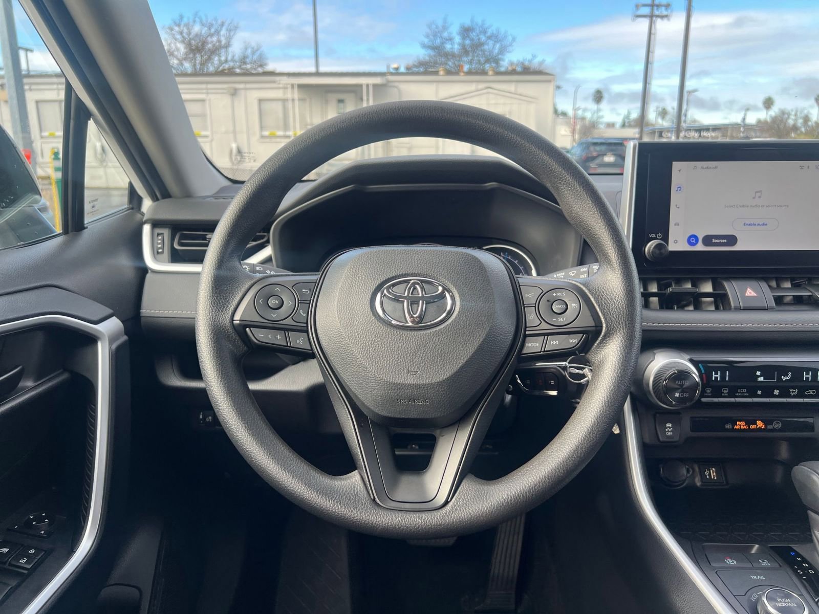 Thumbnail: 2025 Toyota RAV4 - 34