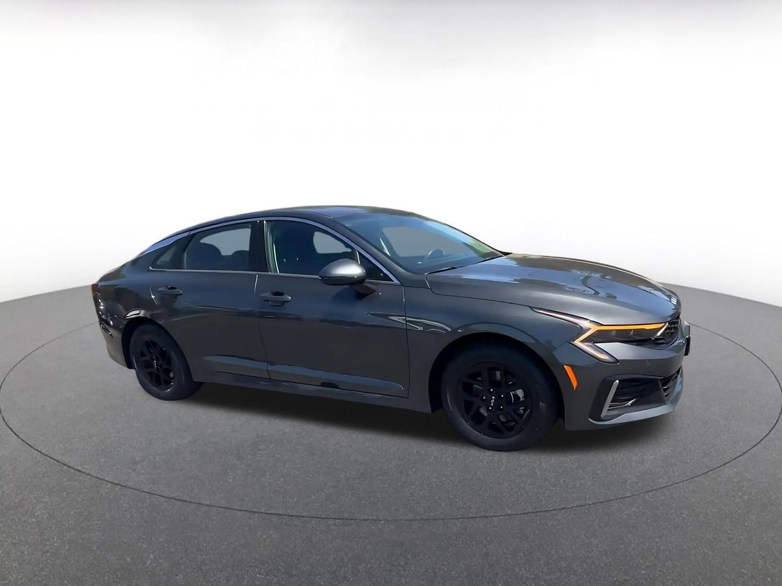 Thumbnail: 2025 Kia K5 - 2