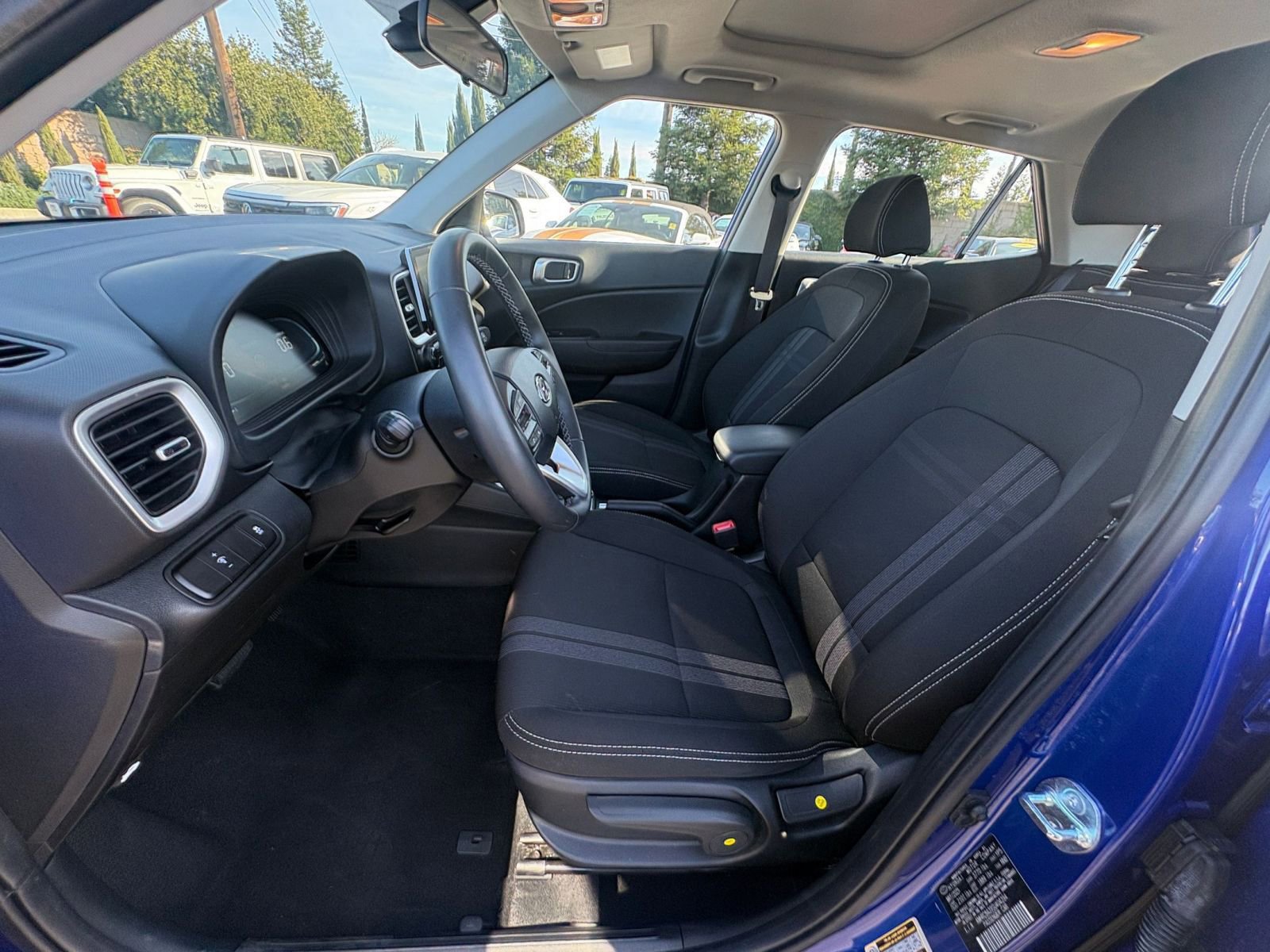 Thumbnail: 2025 Hyundai Venue - 25