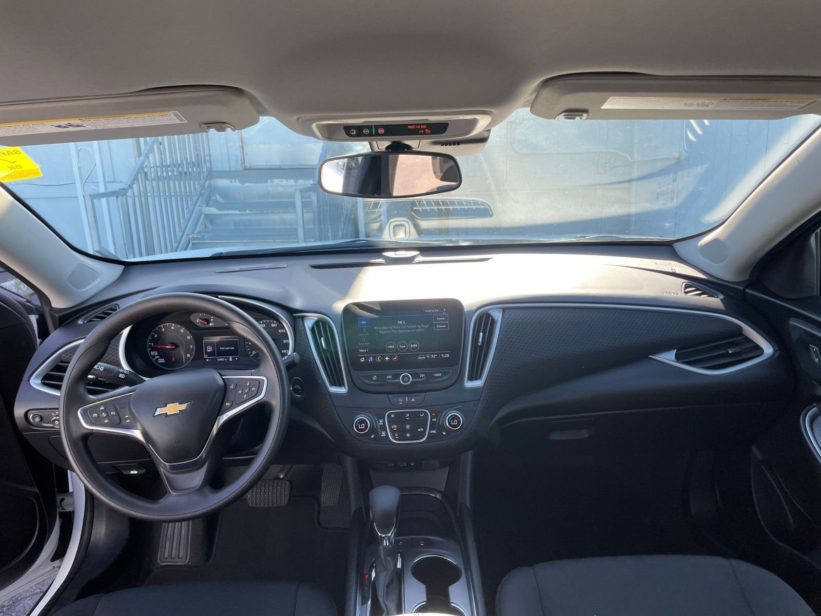 2024 Chevrolet Malibu LT 32