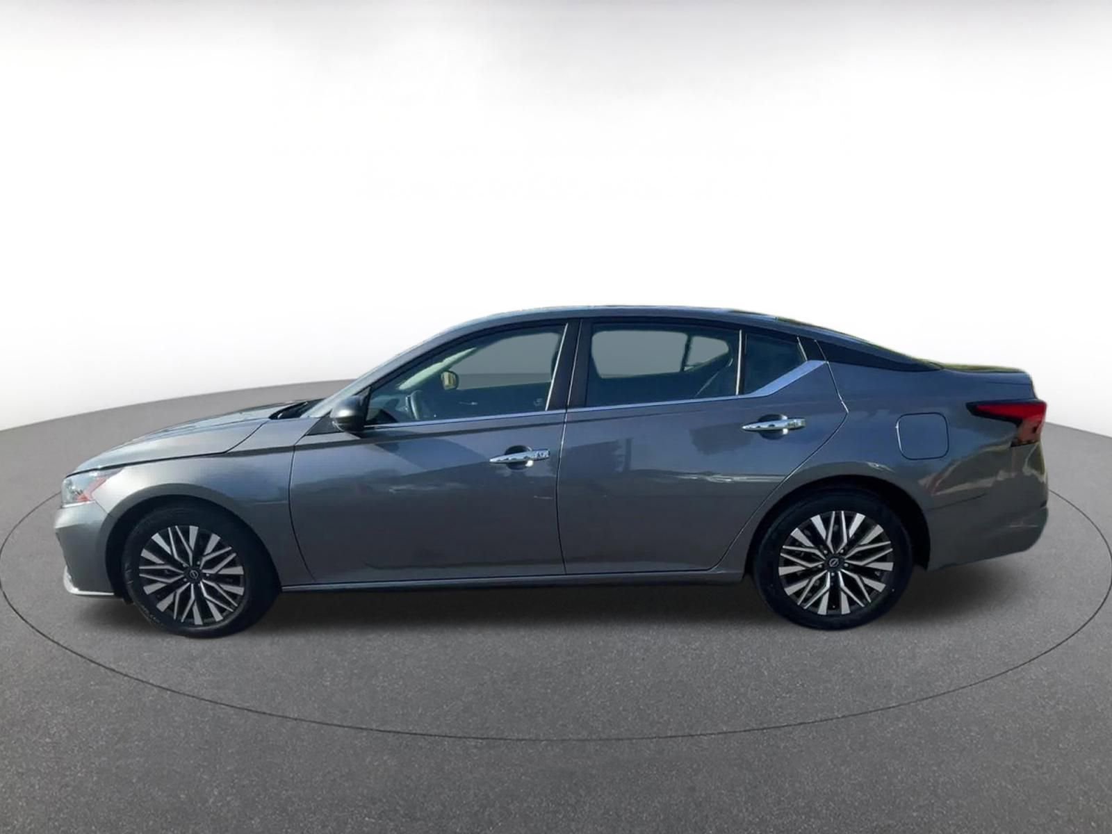 2024 Nissan Altima SV 8