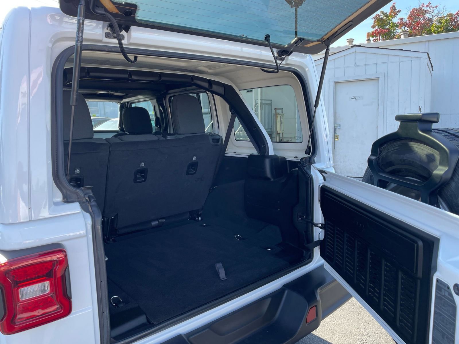 Thumbnail: 2025 Jeep Wrangler - 30