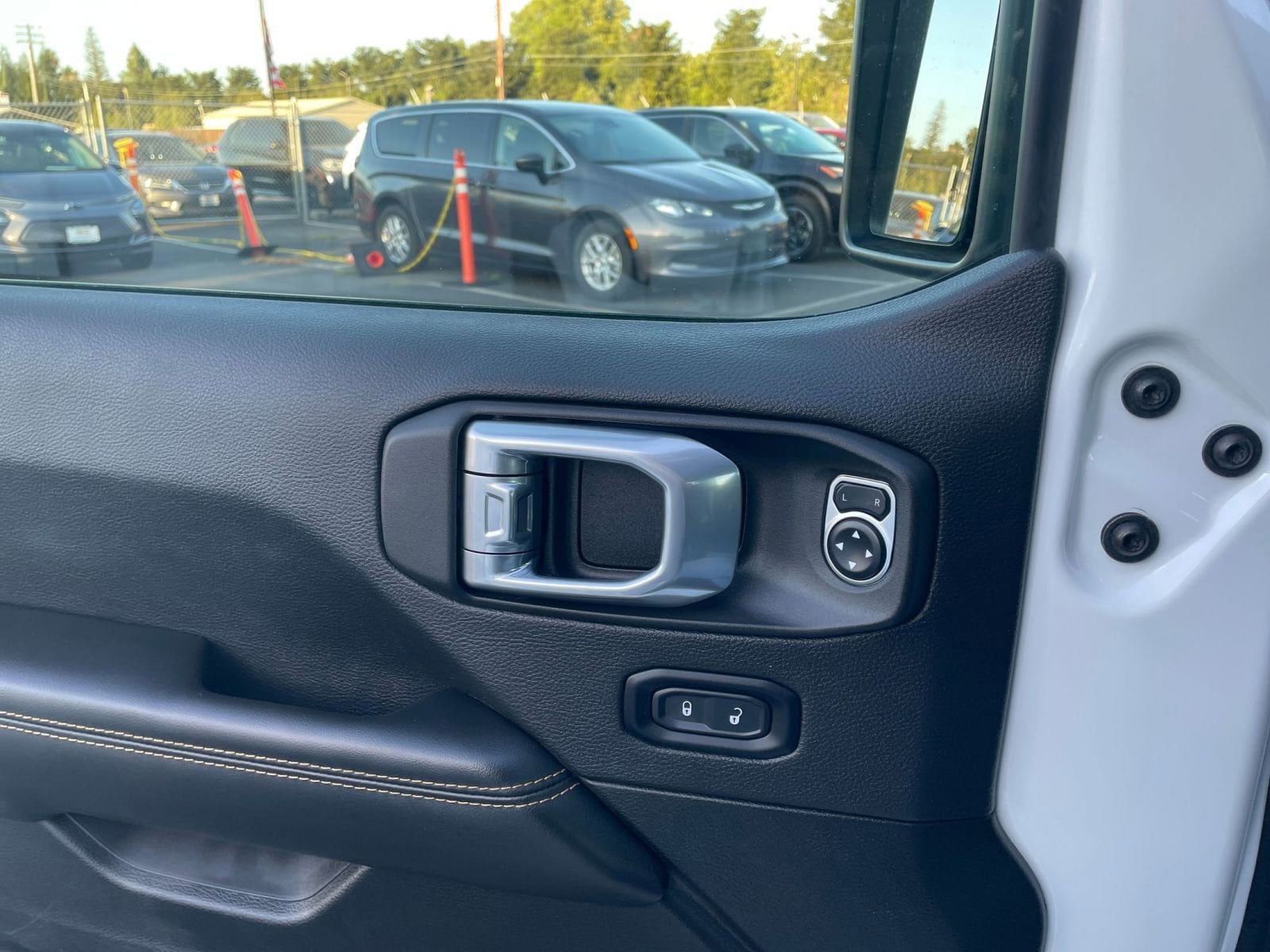 Thumbnail: 2025 Jeep Wrangler - 20