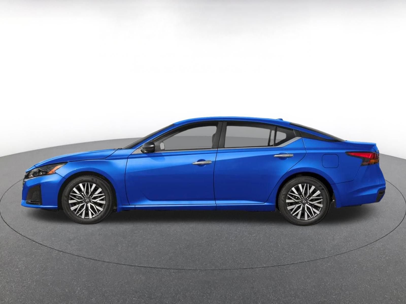 Thumbnail: 2025 Nissan Altima - 7