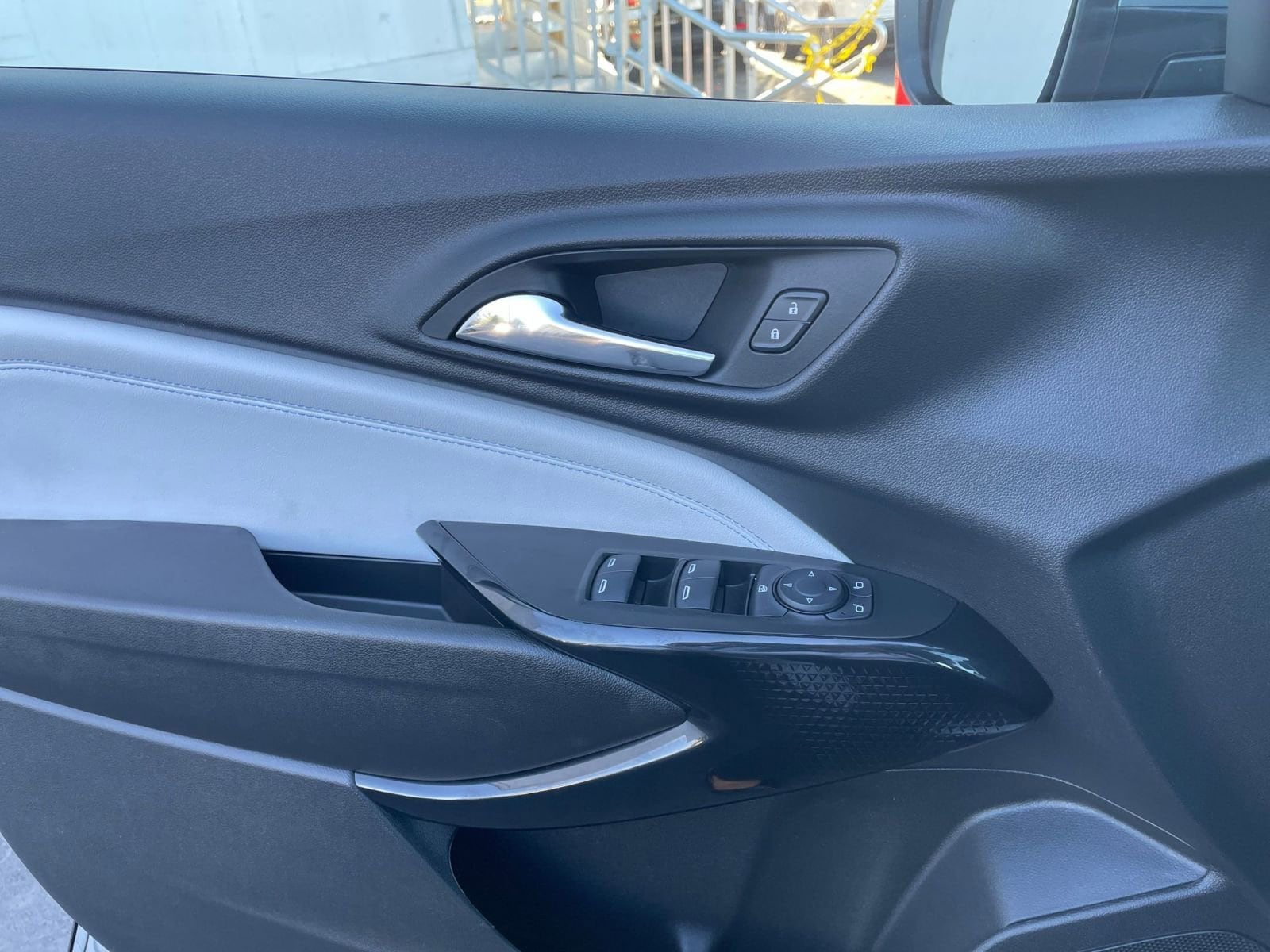 Thumbnail: 2025 Chevrolet Trax - 20