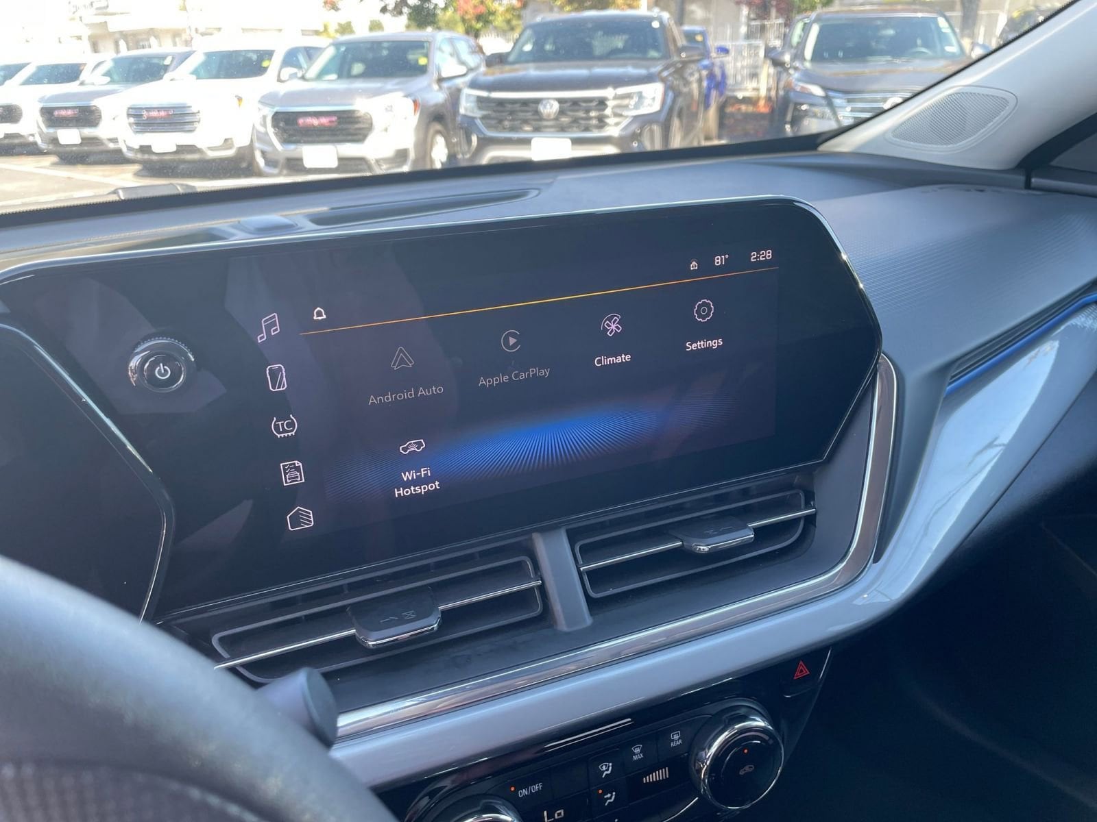 Thumbnail: 2025 Chevrolet Trax - 21