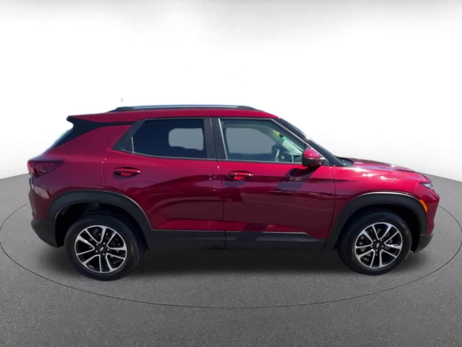Thumbnail: 2025 Chevrolet TrailBlazer - 16