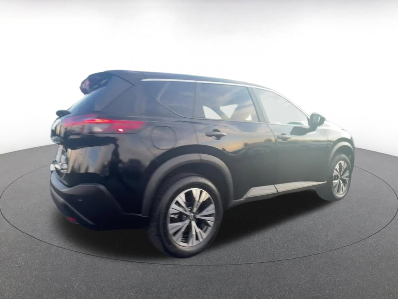 Thumbnail: 2023 Nissan Rogue - 15