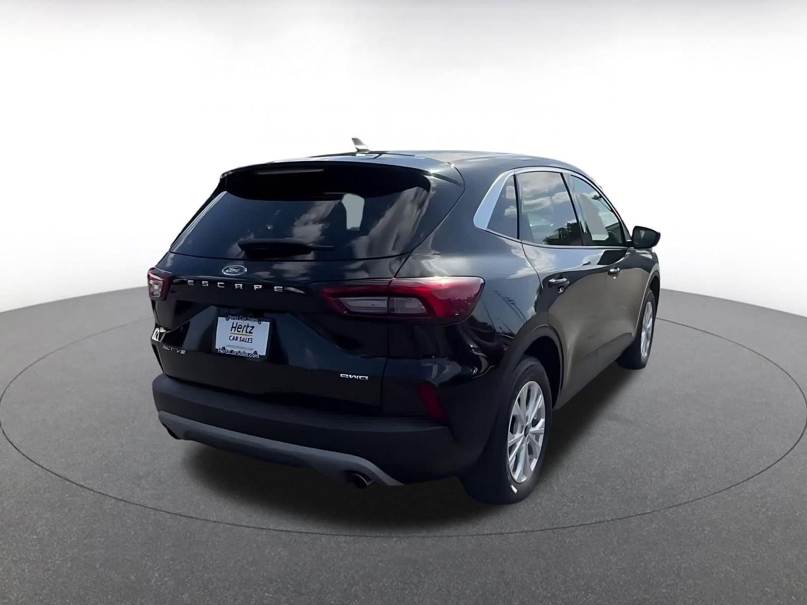 Thumbnail: 2023 Ford Escape - 14