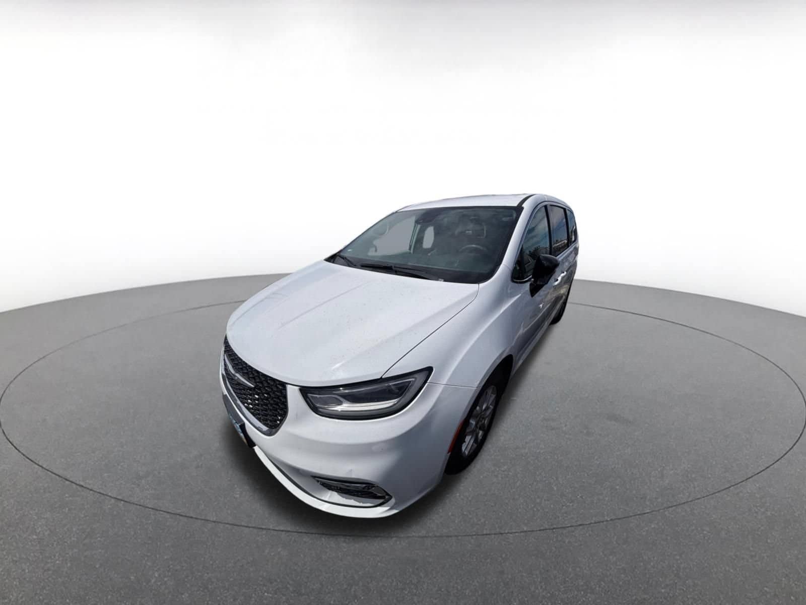 Thumbnail: 2024 Chrysler Pacifica - 2