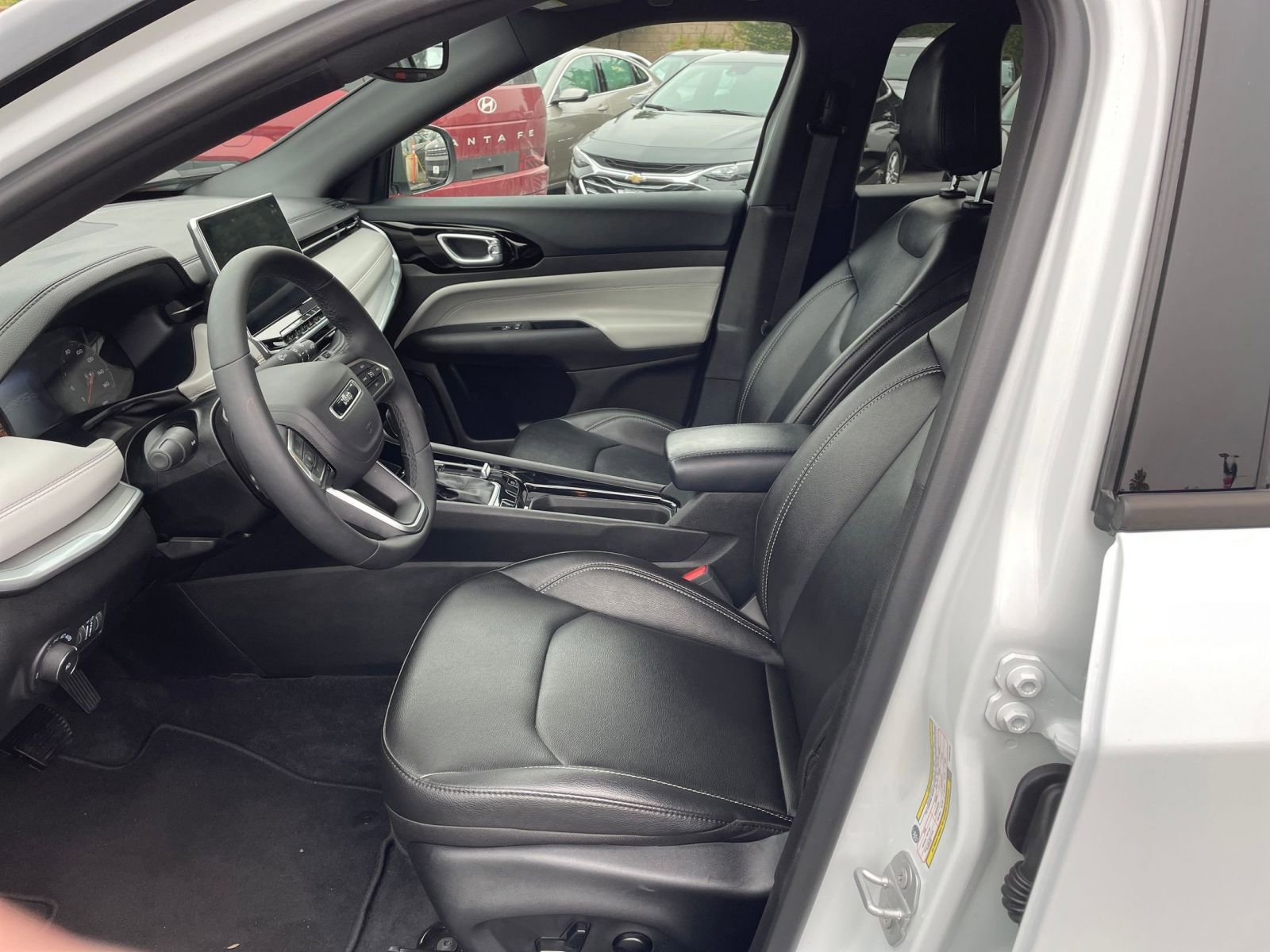 Thumbnail: 2025 Jeep Compass - 27