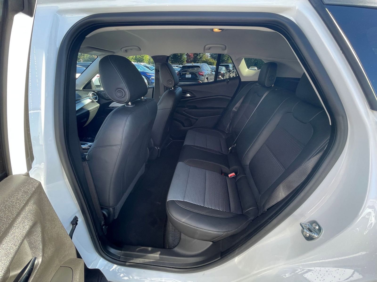 Thumbnail: 2025 Chevrolet Trax - 24