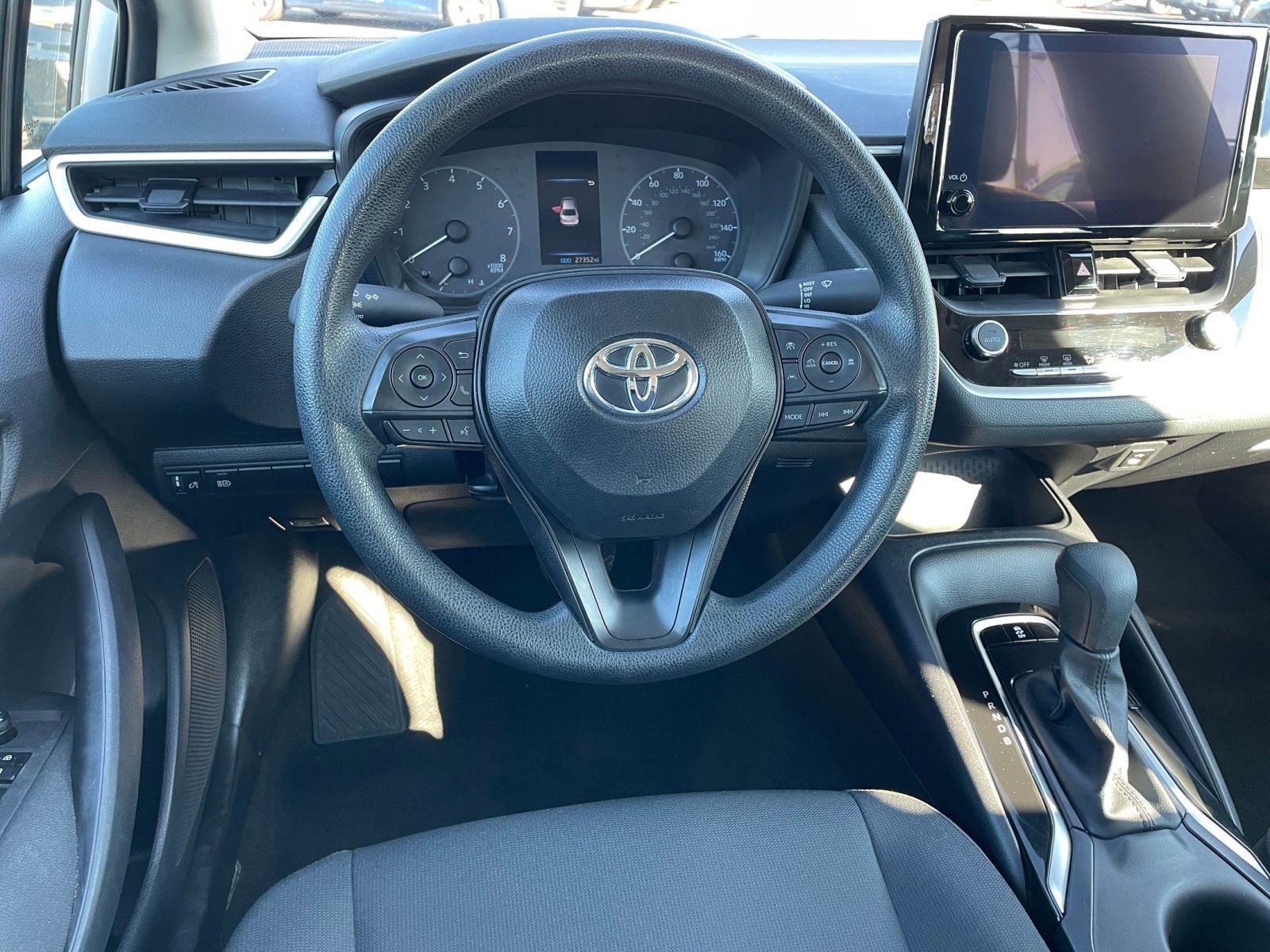 Thumbnail: 2025 Toyota Corolla - 28