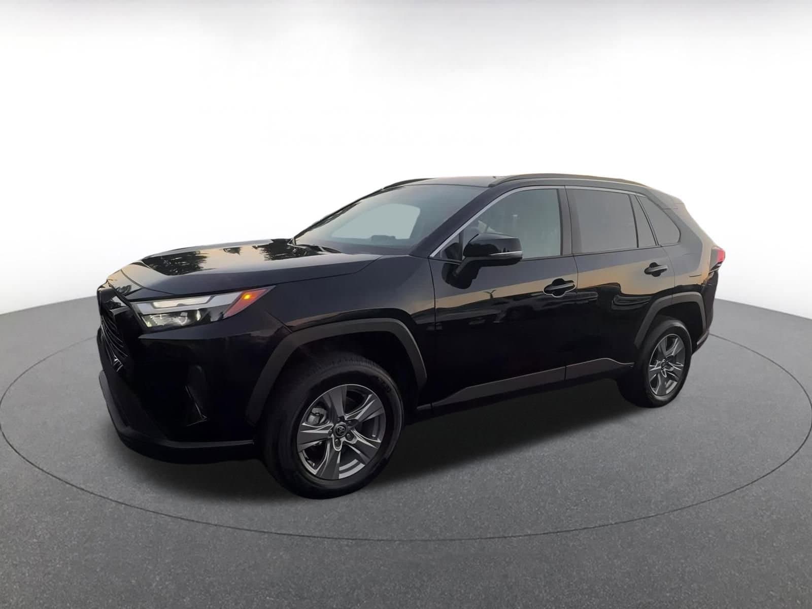 Thumbnail: 2025 Toyota RAV4 - 8