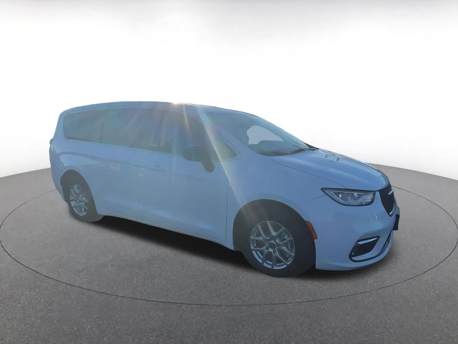 Thumbnail: 2024 Chrysler Pacifica - 2