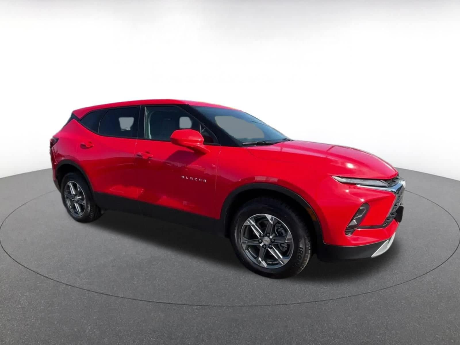 Thumbnail: 2025 Chevrolet Blazer - 2
