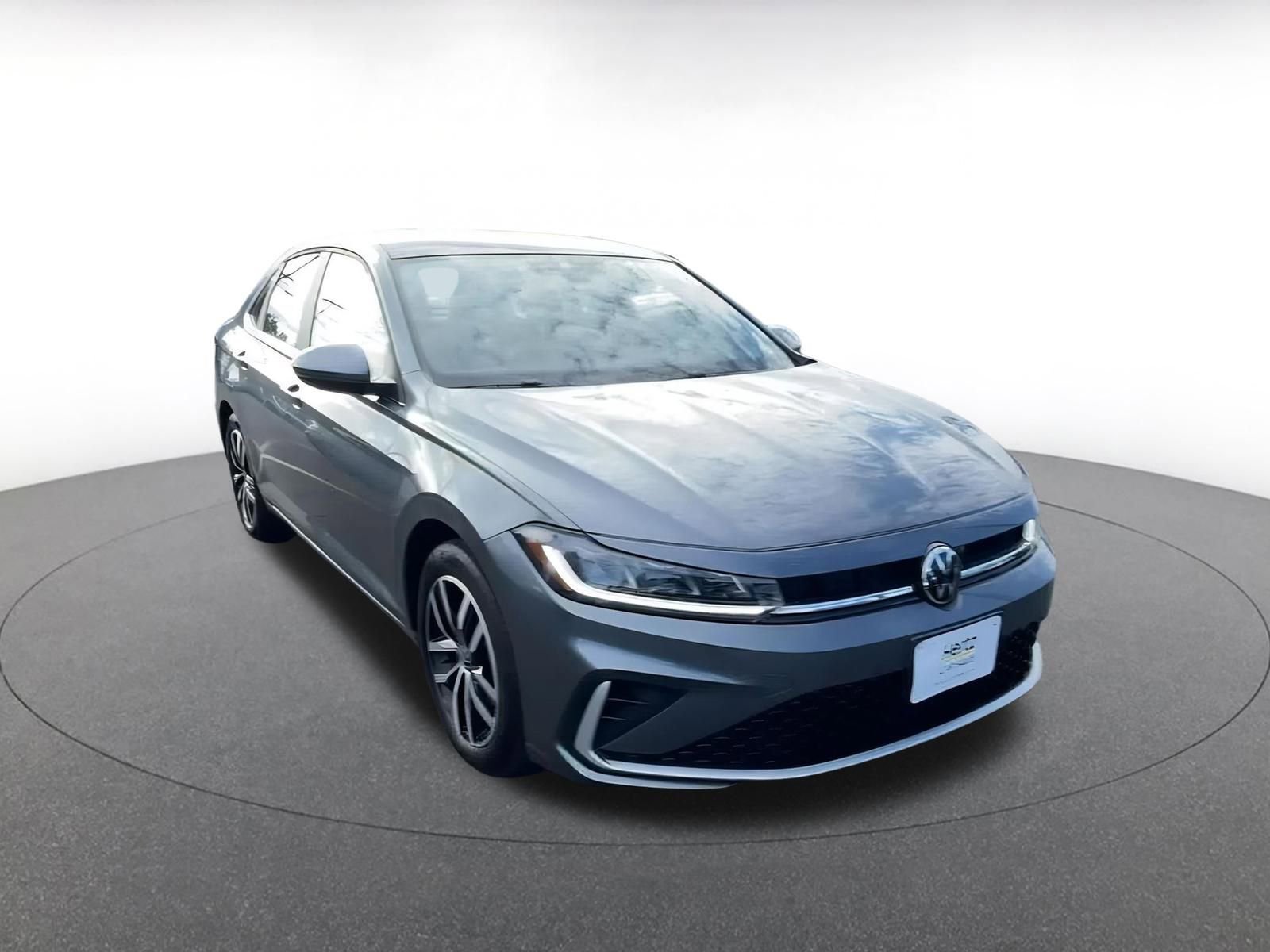 Thumbnail: 2025 Volkswagen Jetta - 3