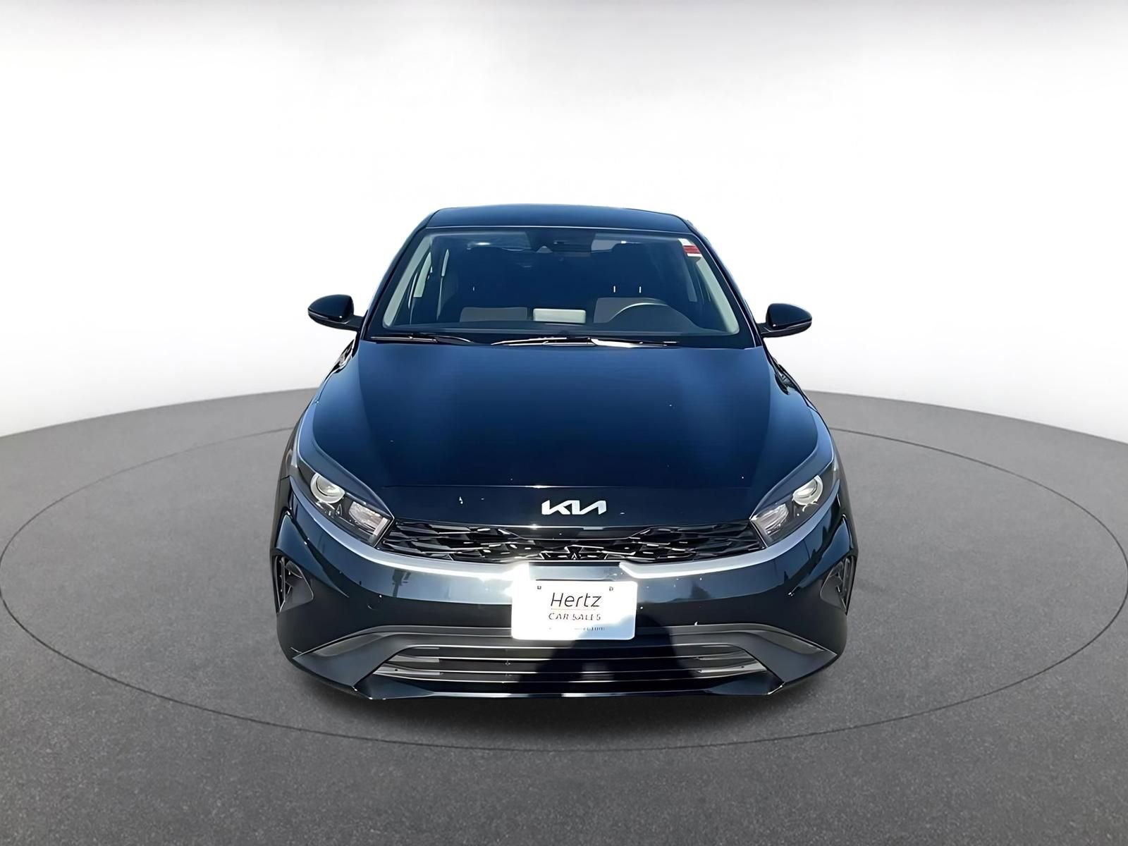 Thumbnail: 2023 Kia Forte - 4