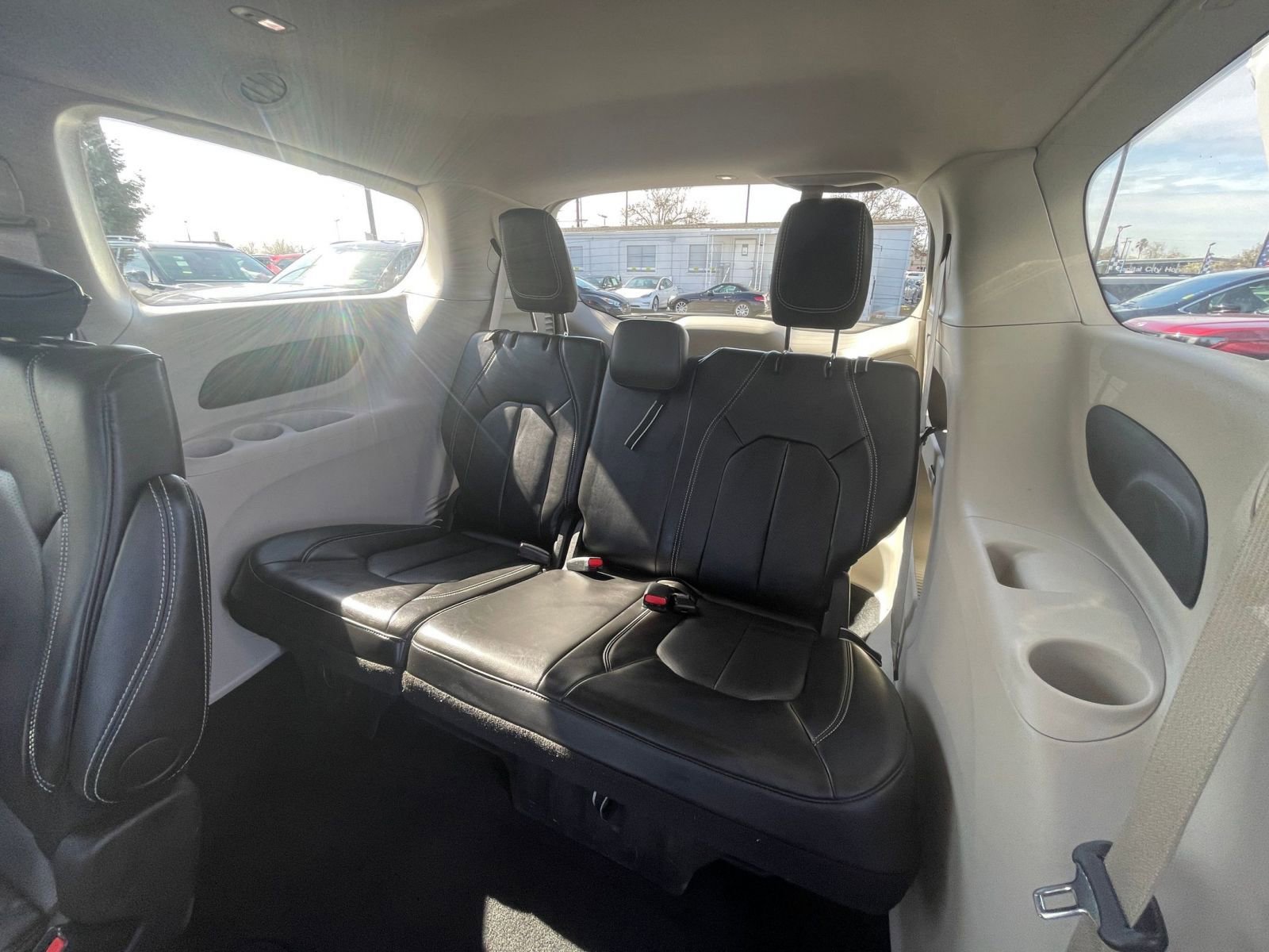 Thumbnail: 2024 Chrysler Pacifica - 24