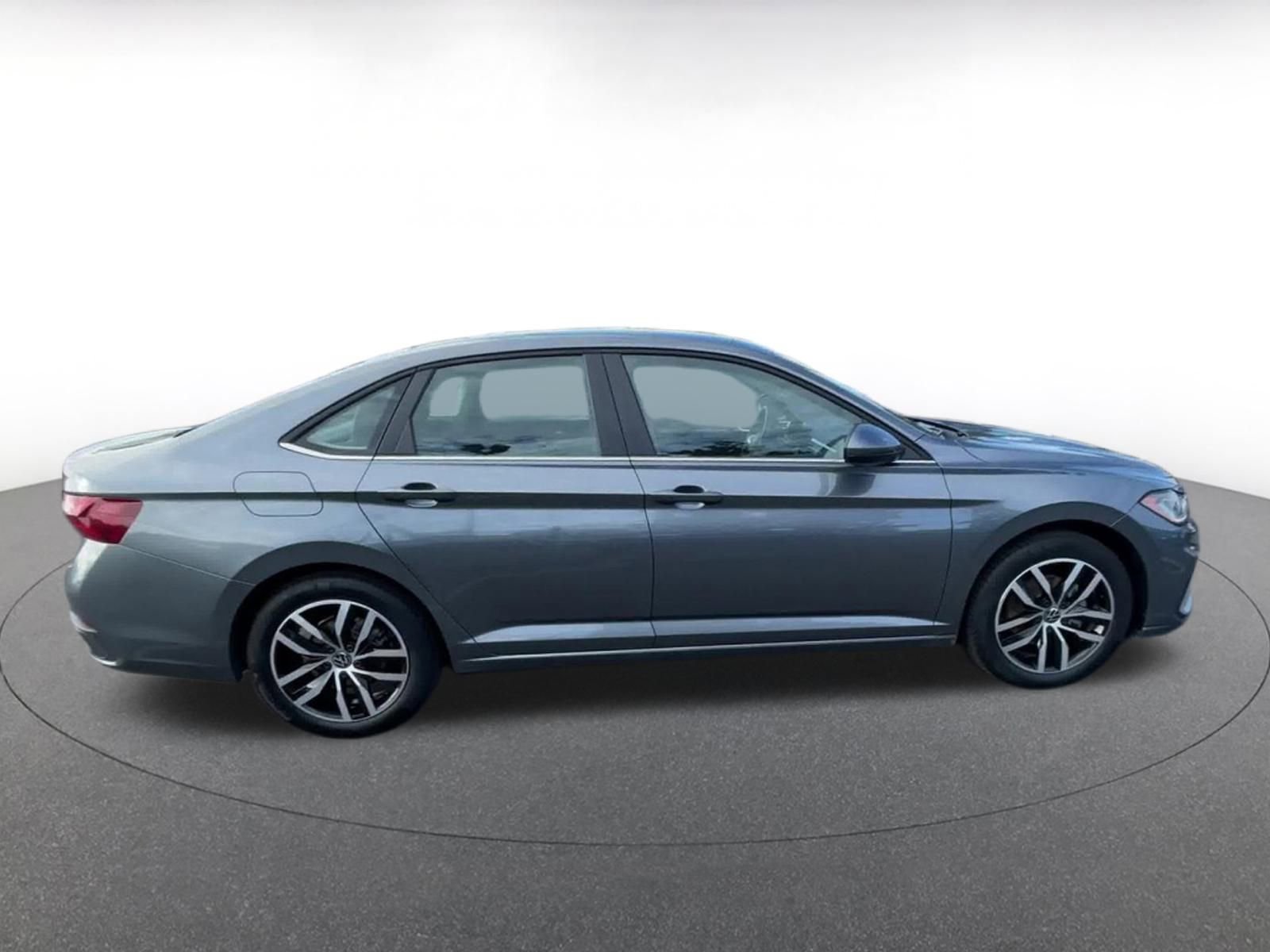 Thumbnail: 2025 Volkswagen Jetta - 16
