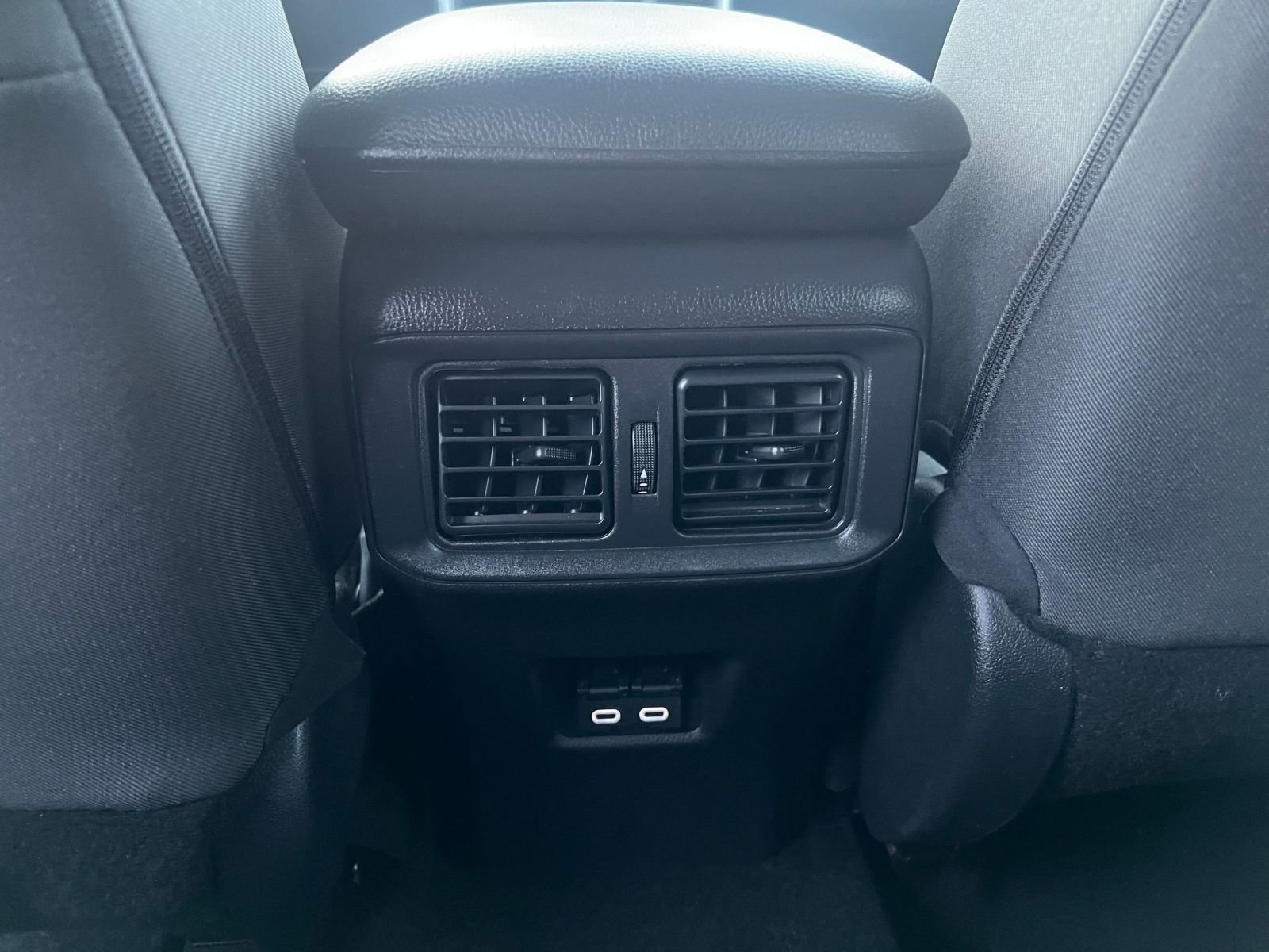 Thumbnail: 2025 Toyota RAV4 - 25