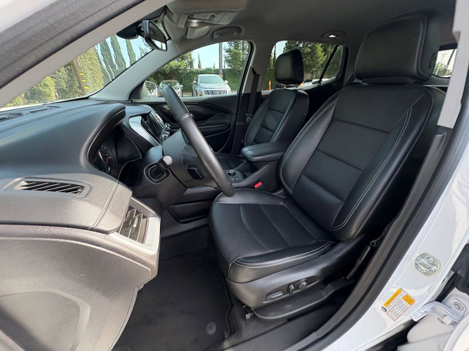 2024 GMC Terrain SLT - Photo 39