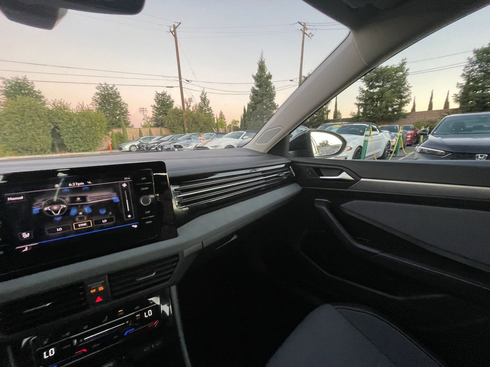 Thumbnail: 2025 Volkswagen Jetta - 30