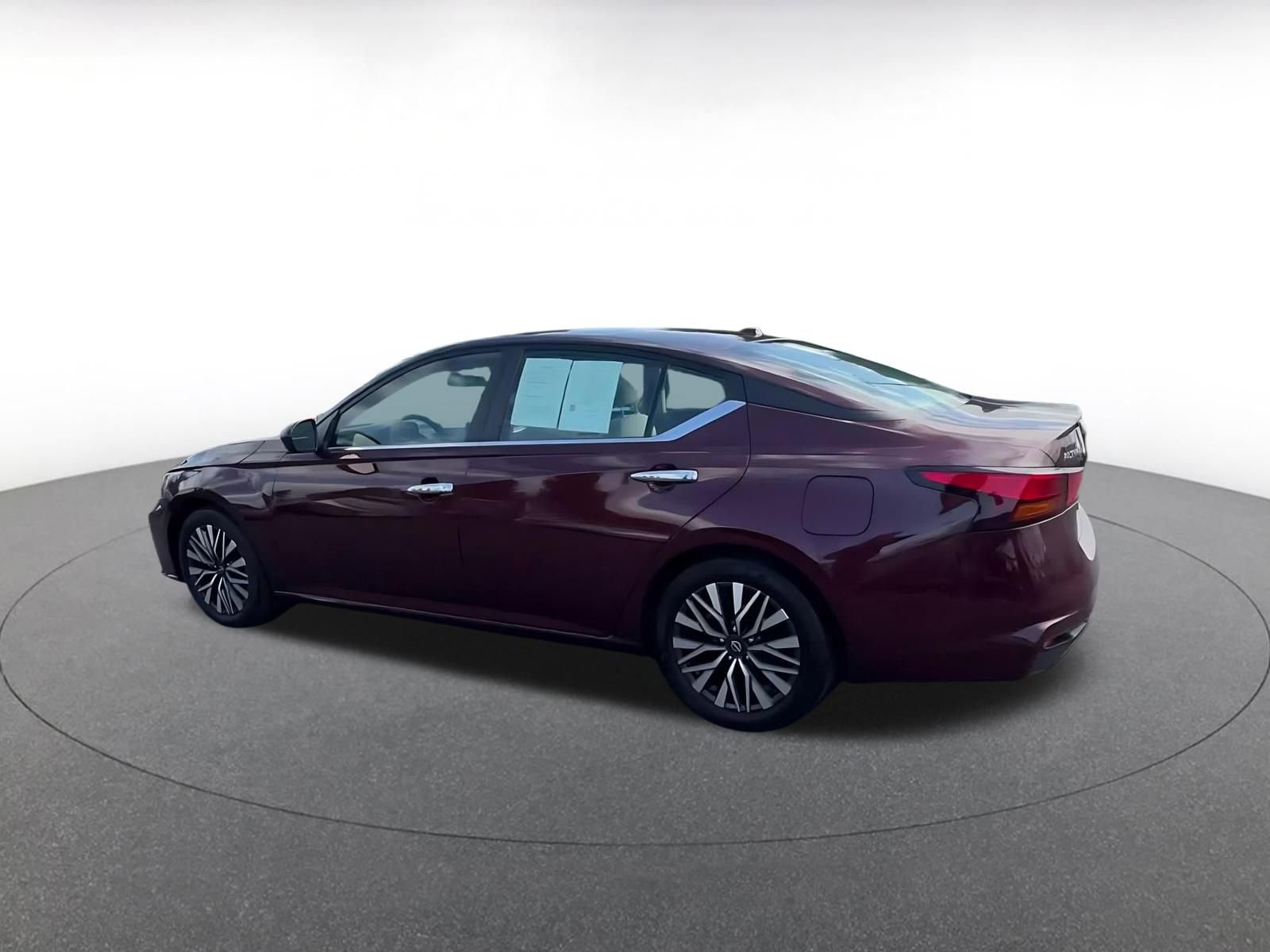 Thumbnail: 2025 Nissan Altima - 10