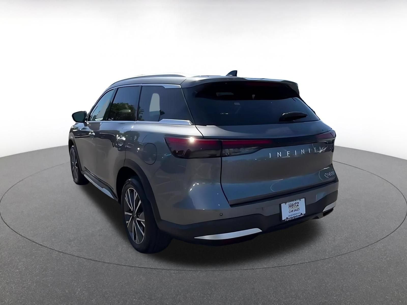 Thumbnail: 2026 INFINITI QX60 - 9