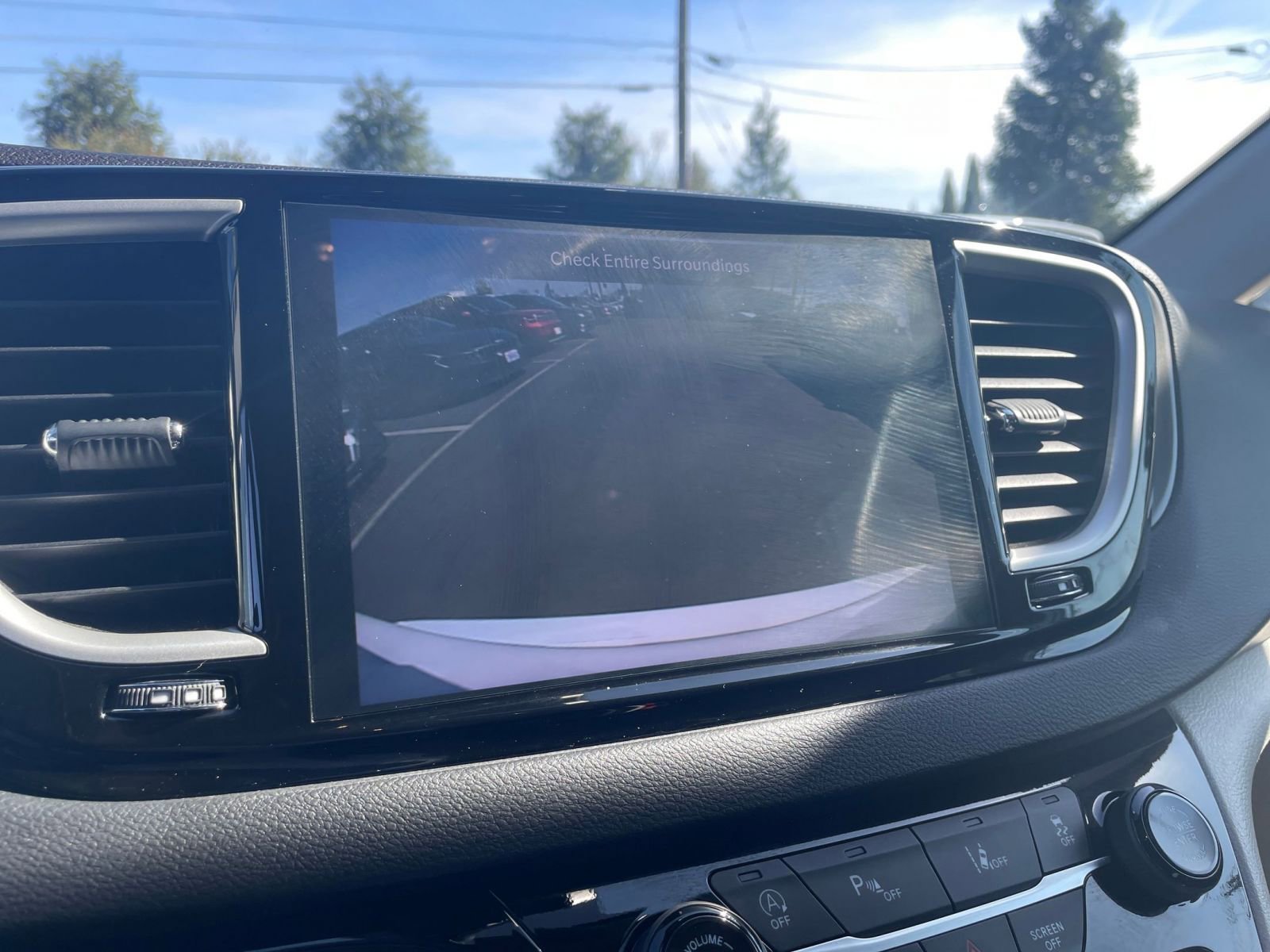 Thumbnail: 2024 Chrysler Pacifica - 21